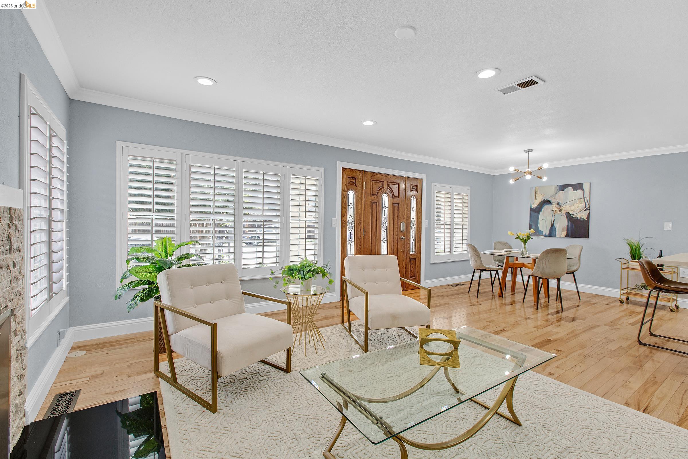 Detail Gallery Image 11 of 38 For 809 Gridley St, San Jose,  CA 95127 - 4 Beds | 2 Baths