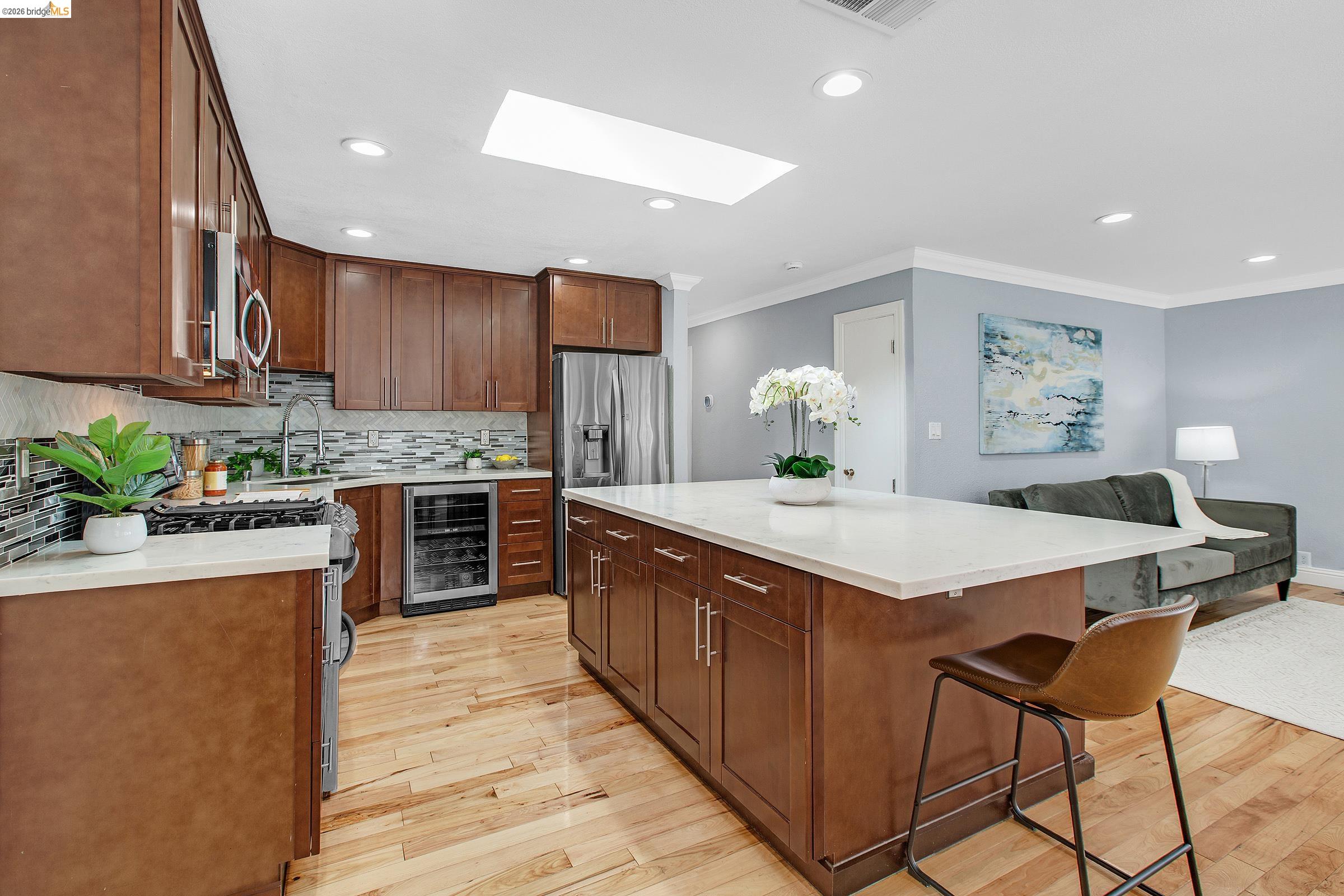 Detail Gallery Image 7 of 38 For 809 Gridley St, San Jose,  CA 95127 - 4 Beds | 2 Baths