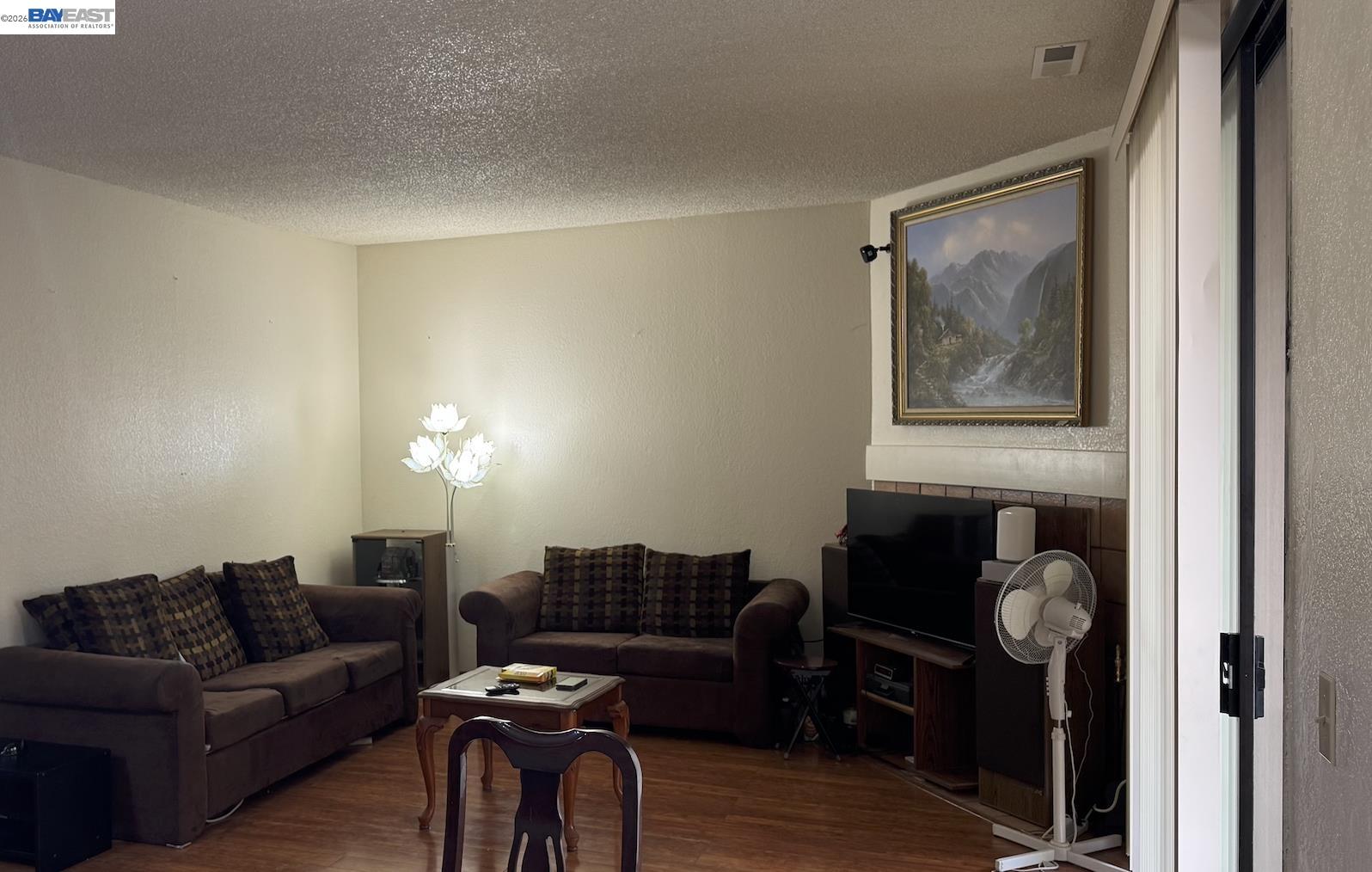 Detail Gallery Image 7 of 20 For #D,  Newark,  CA 94560 - 2 Beds | 1 Baths