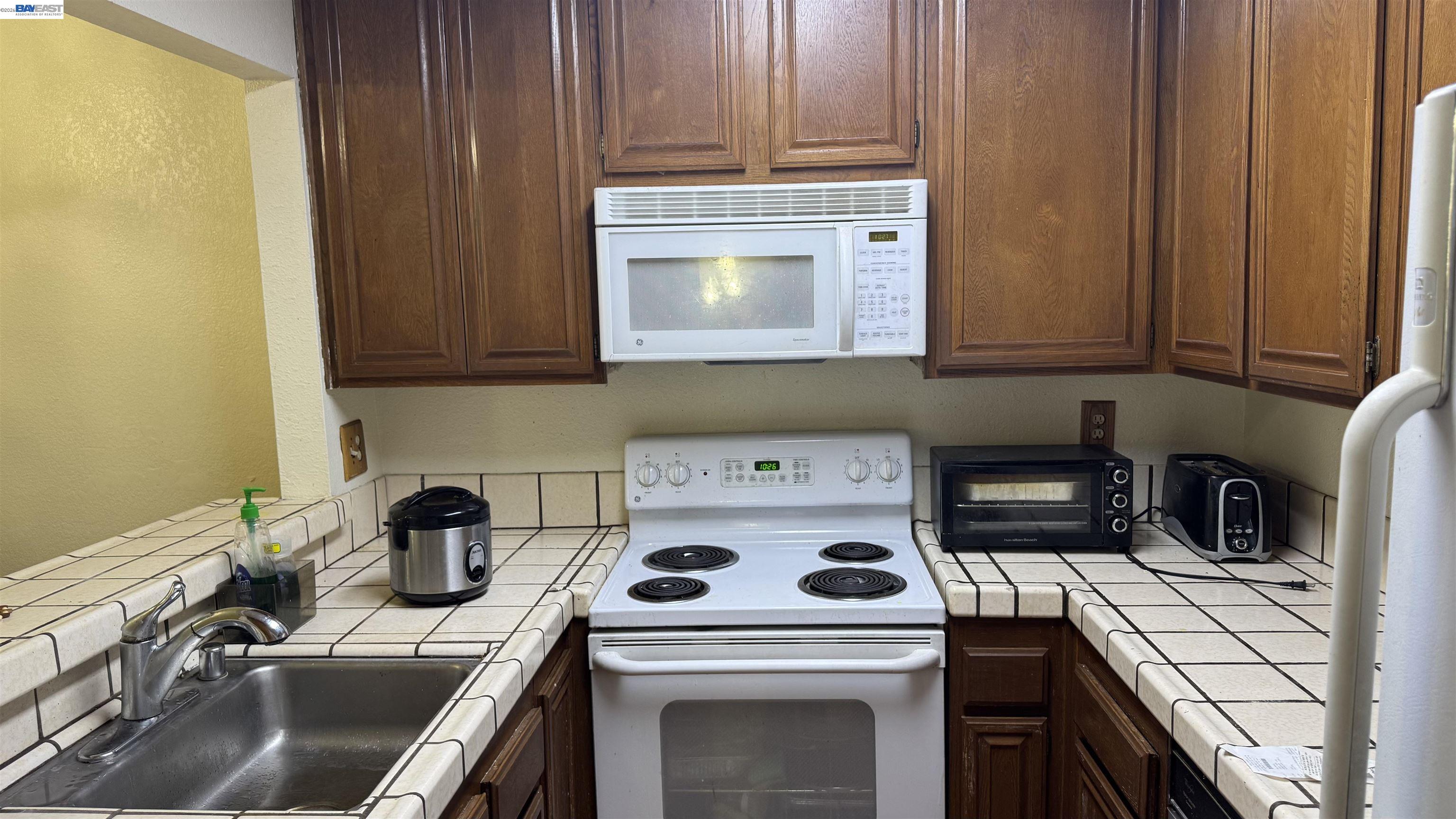 Detail Gallery Image 8 of 20 For #D,  Newark,  CA 94560 - 2 Beds | 1 Baths