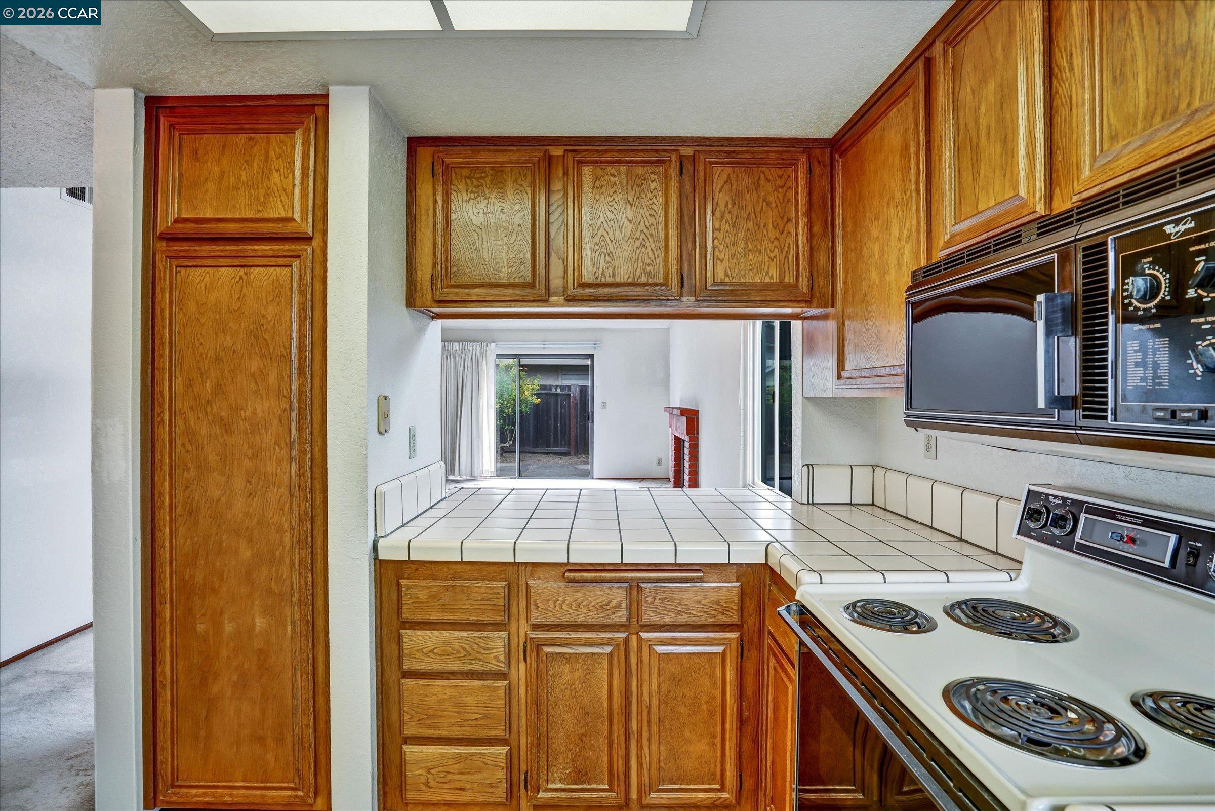 1286 Clarke Ln, Alameda, CA, 94502