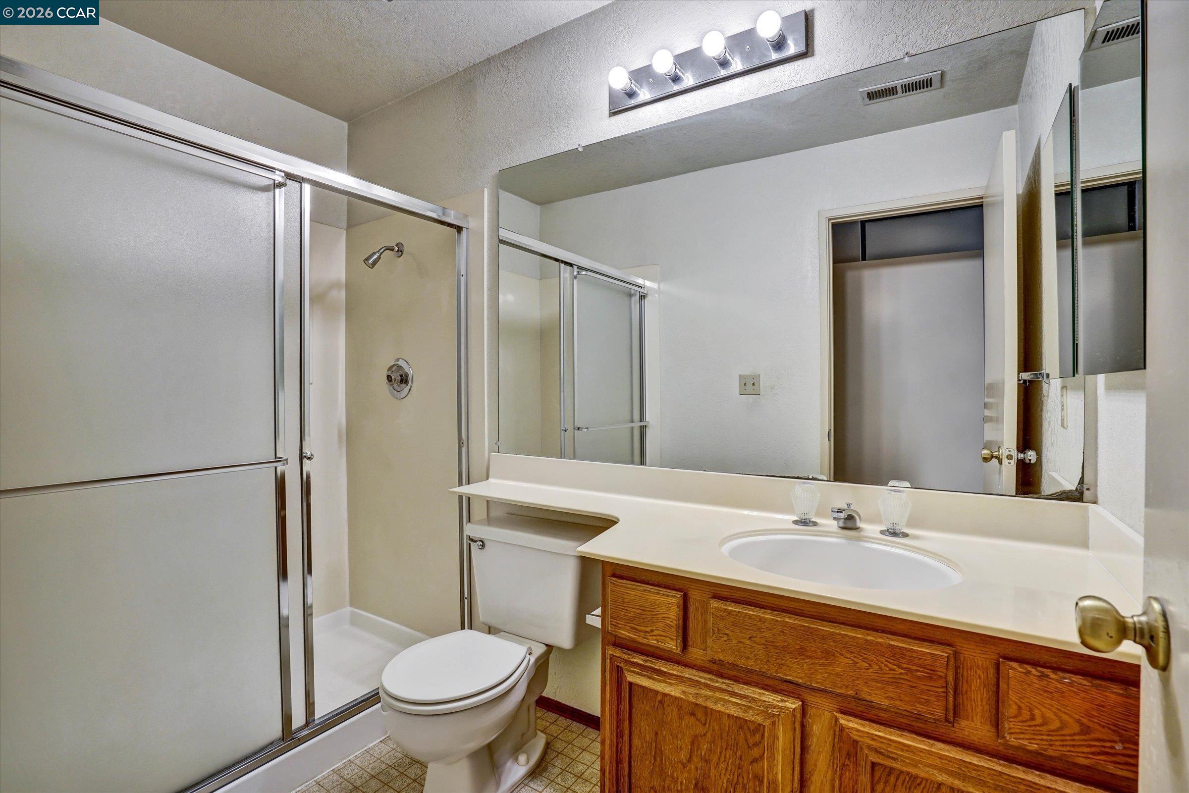 1286 Clarke Ln, Alameda, CA, 94502