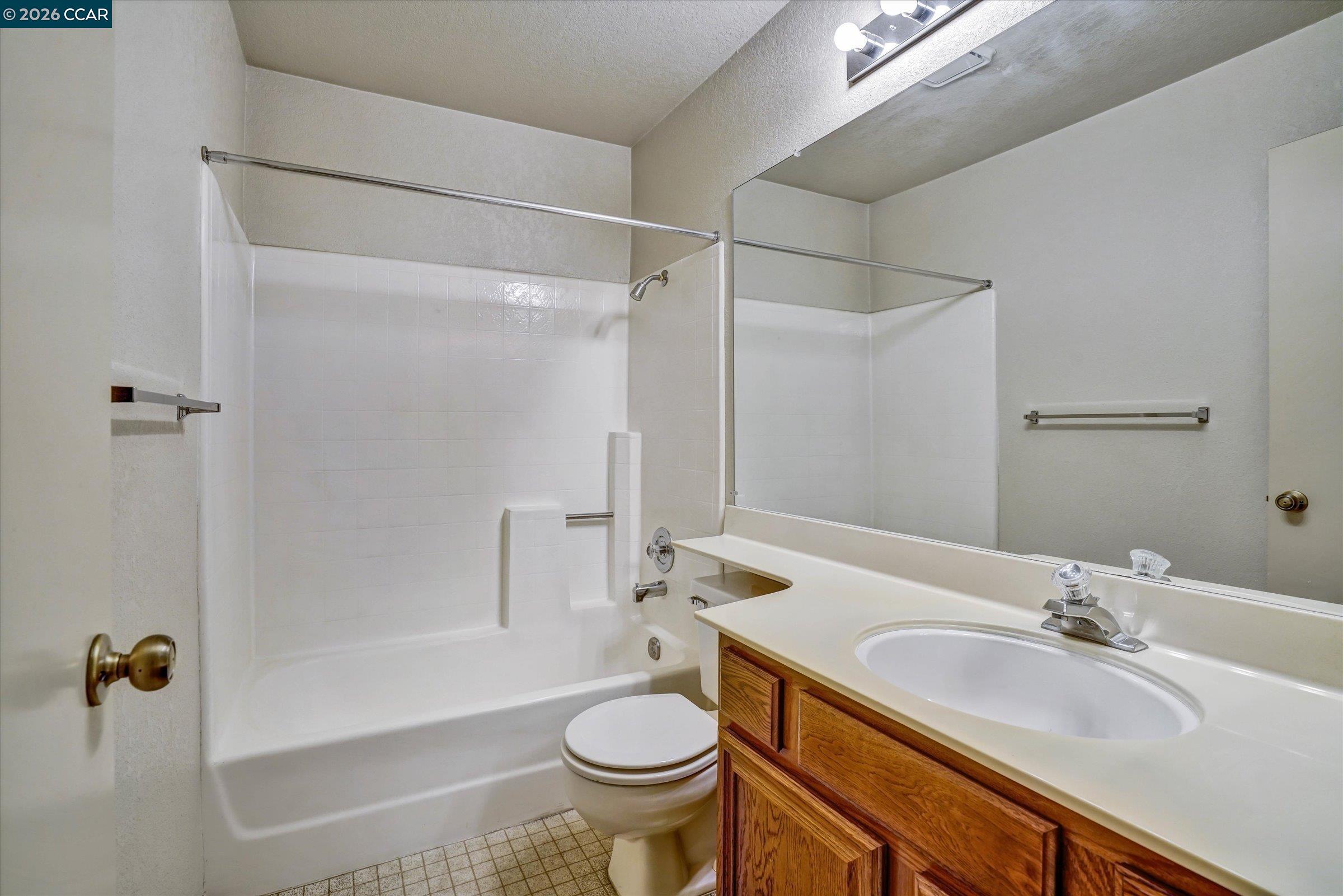 1286 Clarke Ln, Alameda, CA, 94502