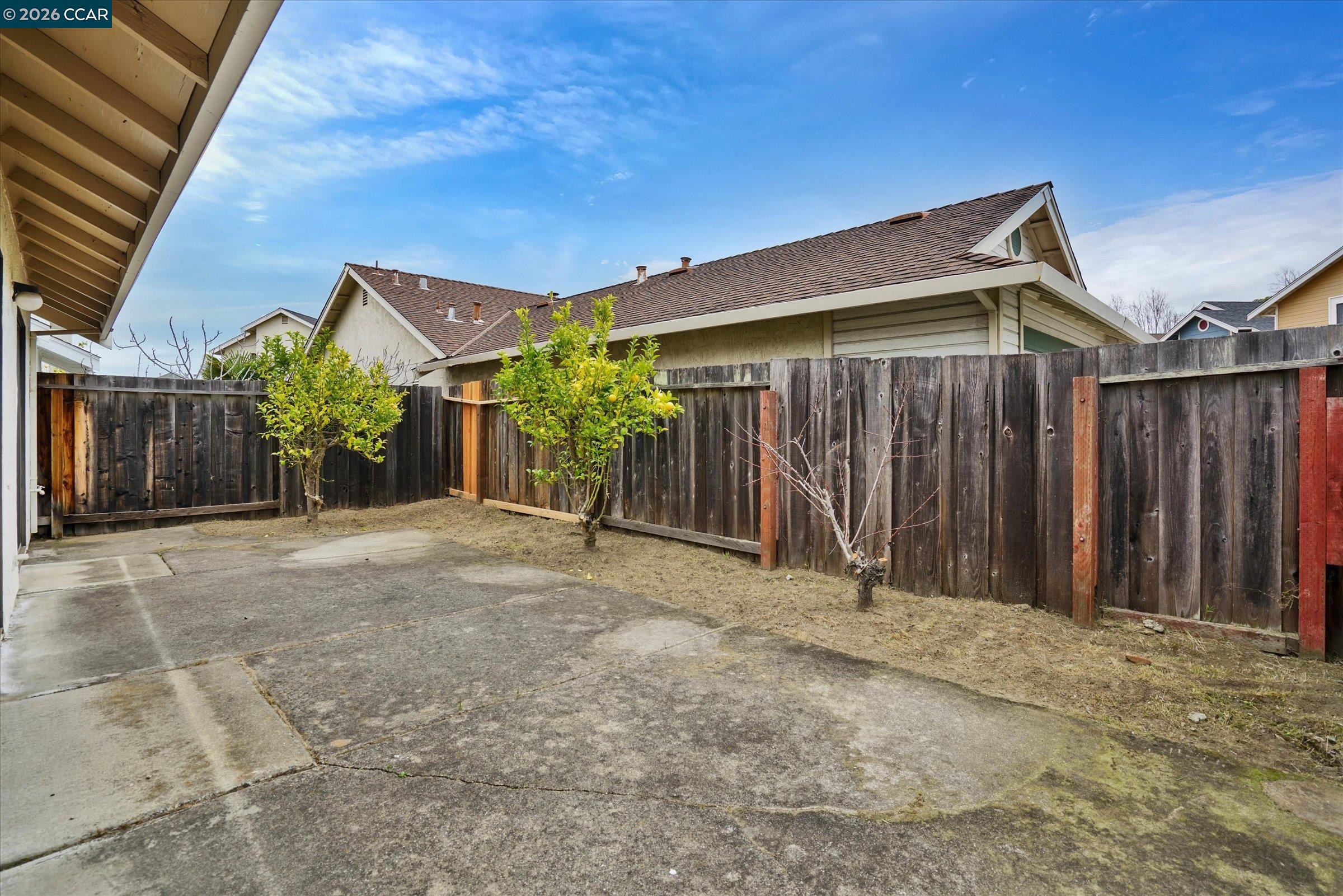 1286 Clarke Ln, Alameda, CA, 94502