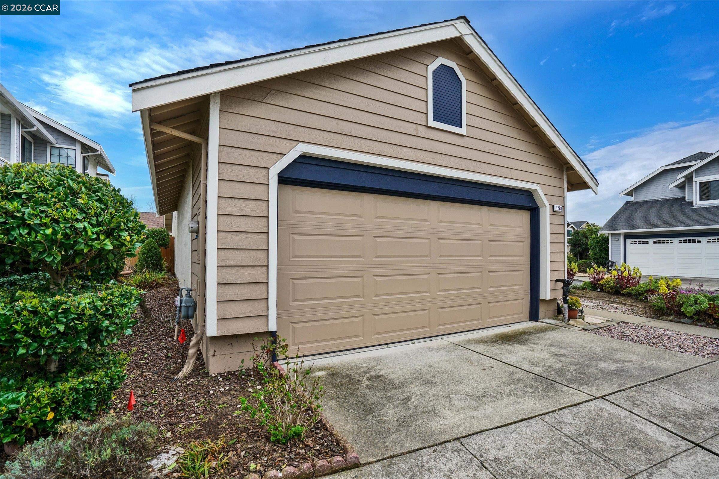 1286 Clarke Ln, Alameda, CA, 94502