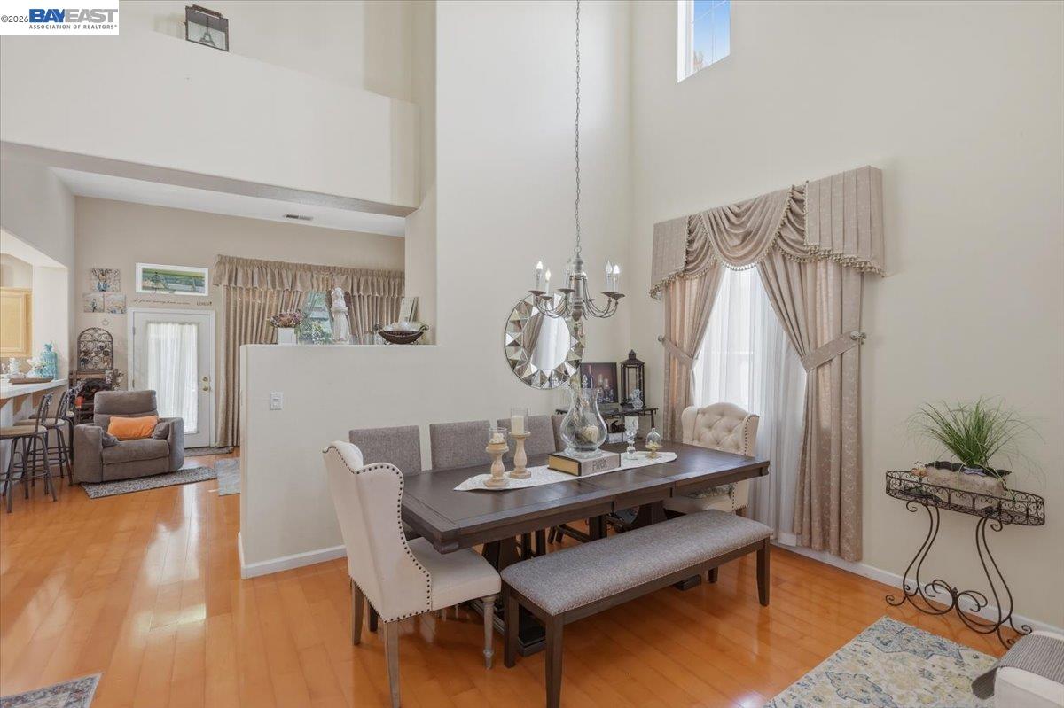 Detail Gallery Image 14 of 60 For 2248 Golden Leaf Ln., Tracy,  CA 95377 - 4 Beds | 3 Baths