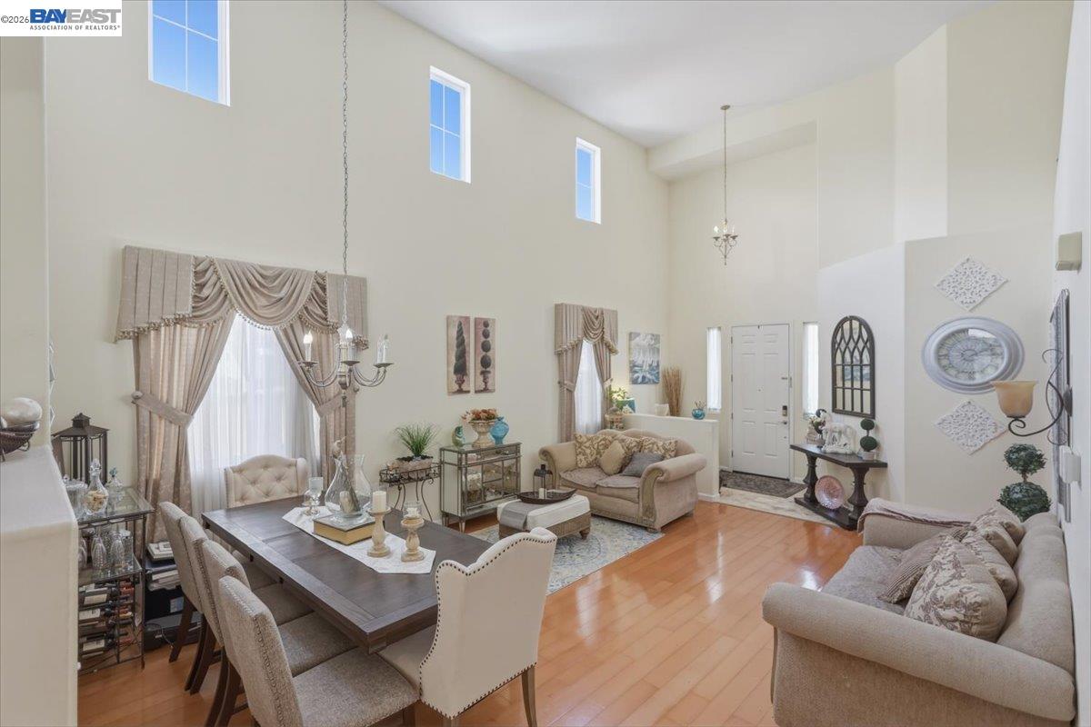 Detail Gallery Image 18 of 60 For 2248 Golden Leaf Ln., Tracy,  CA 95377 - 4 Beds | 3 Baths