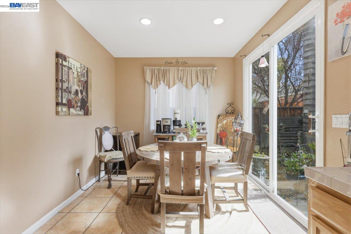 Detail Gallery Image 35 of 60 For 2248 Golden Leaf Ln., Tracy,  CA 95377 - 4 Beds | 3 Baths