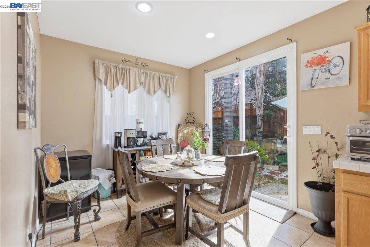 Detail Gallery Image 36 of 60 For 2248 Golden Leaf Ln., Tracy,  CA 95377 - 4 Beds | 3 Baths