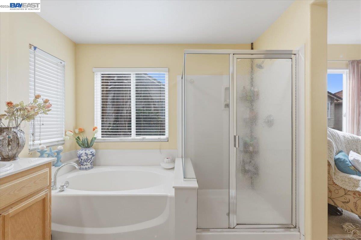 Detail Gallery Image 38 of 60 For 2248 Golden Leaf Ln., Tracy,  CA 95377 - 4 Beds | 3 Baths