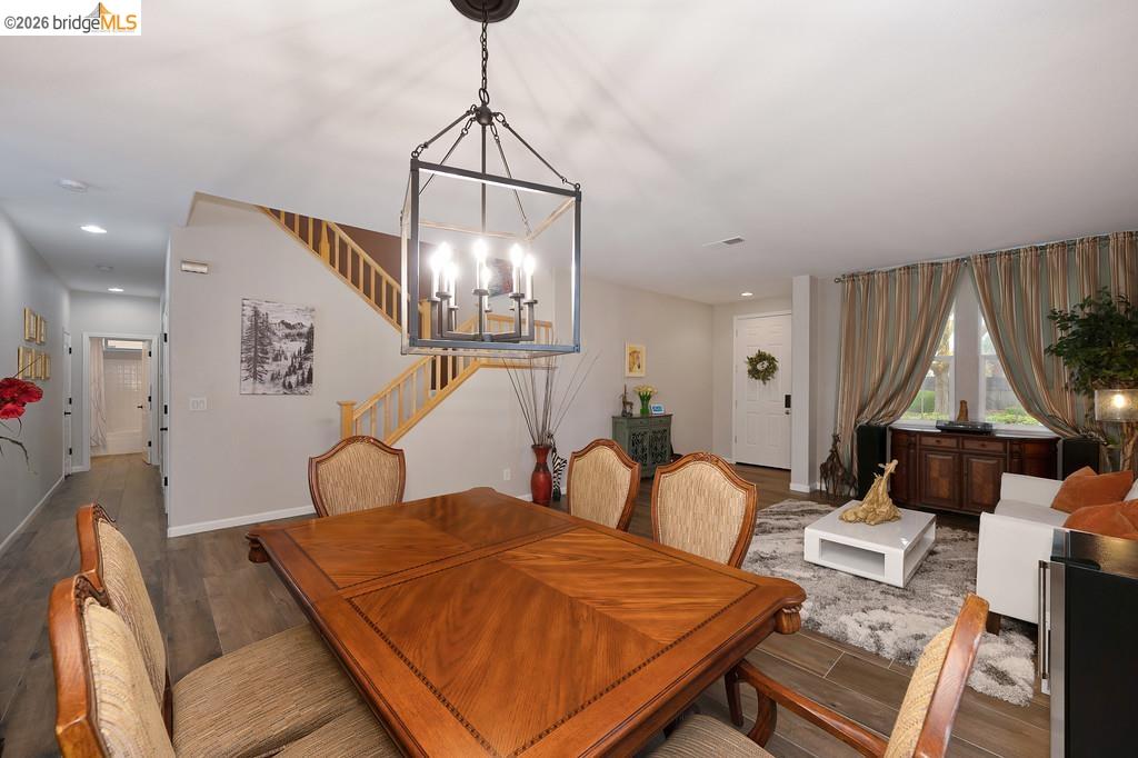 Detail Gallery Image 5 of 47 For 10914 Woodring Drive, Mather,  CA 95655-3071 - 5 Beds | 3 Baths