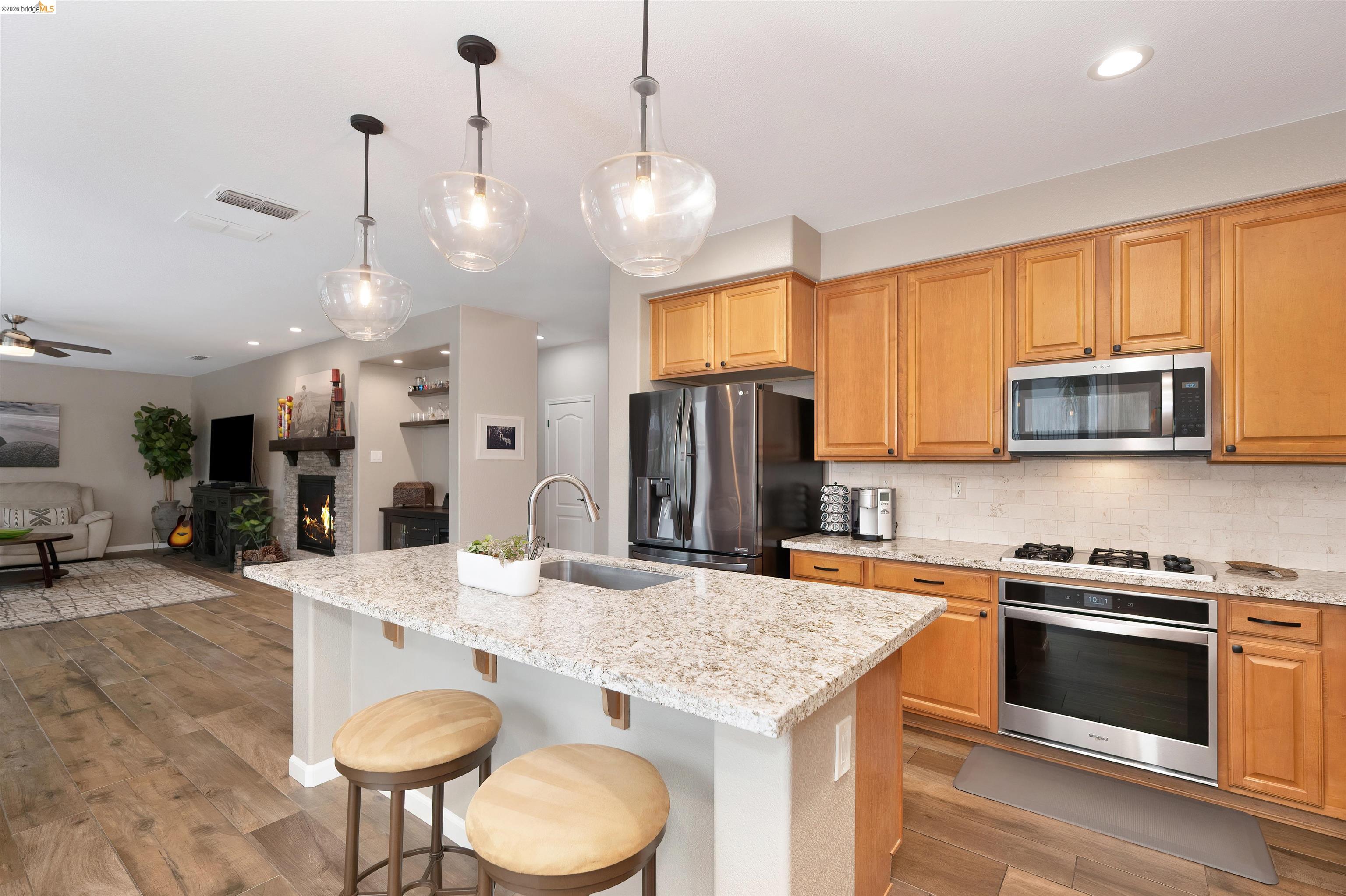 Detail Gallery Image 6 of 47 For 10914 Woodring Drive, Mather,  CA 95655-3071 - 5 Beds | 3 Baths