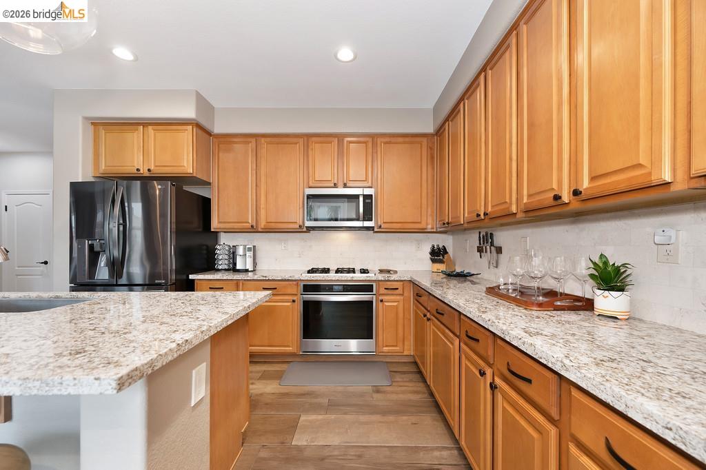 Detail Gallery Image 7 of 47 For 10914 Woodring Drive, Mather,  CA 95655-3071 - 5 Beds | 3 Baths