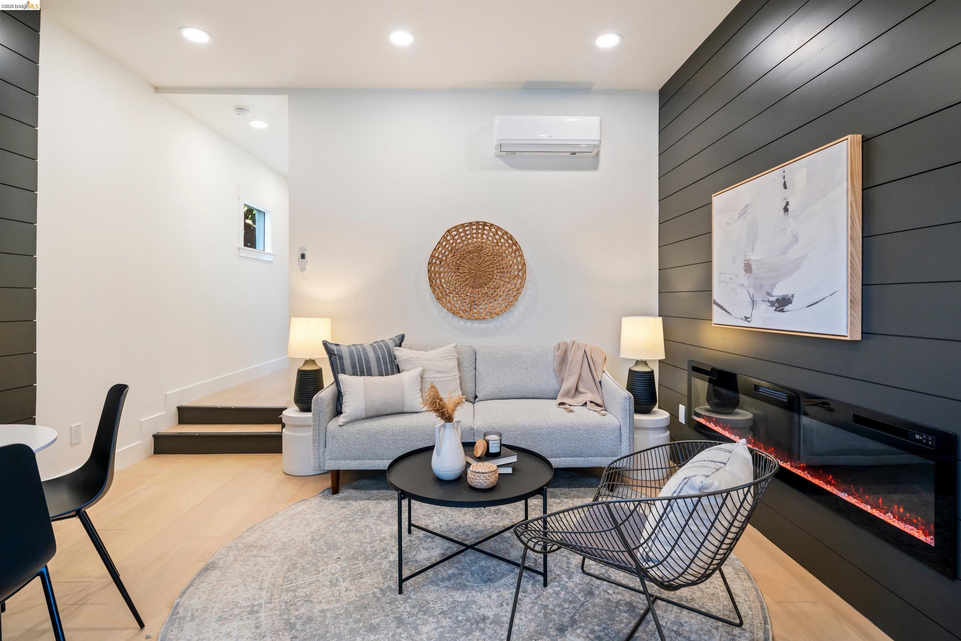 Detail Gallery Image 3 of 46 For 846 Adams St, Albany,  CA 94706 - – Beds | – Baths