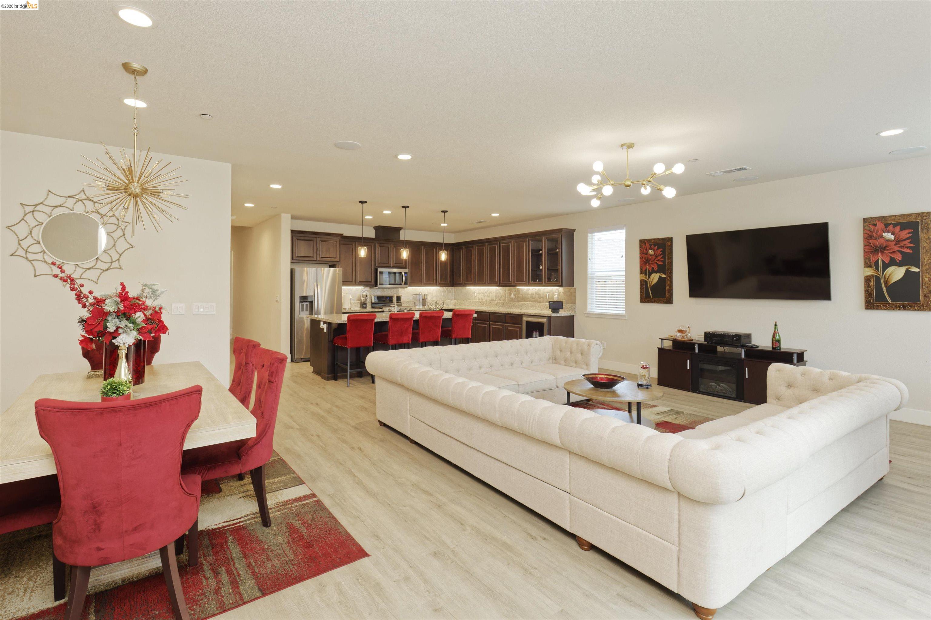 Detail Gallery Image 20 of 31 For 5506 Monte Vista Way, Antioch,  CA 94531 - 4 Beds | 3/1 Baths