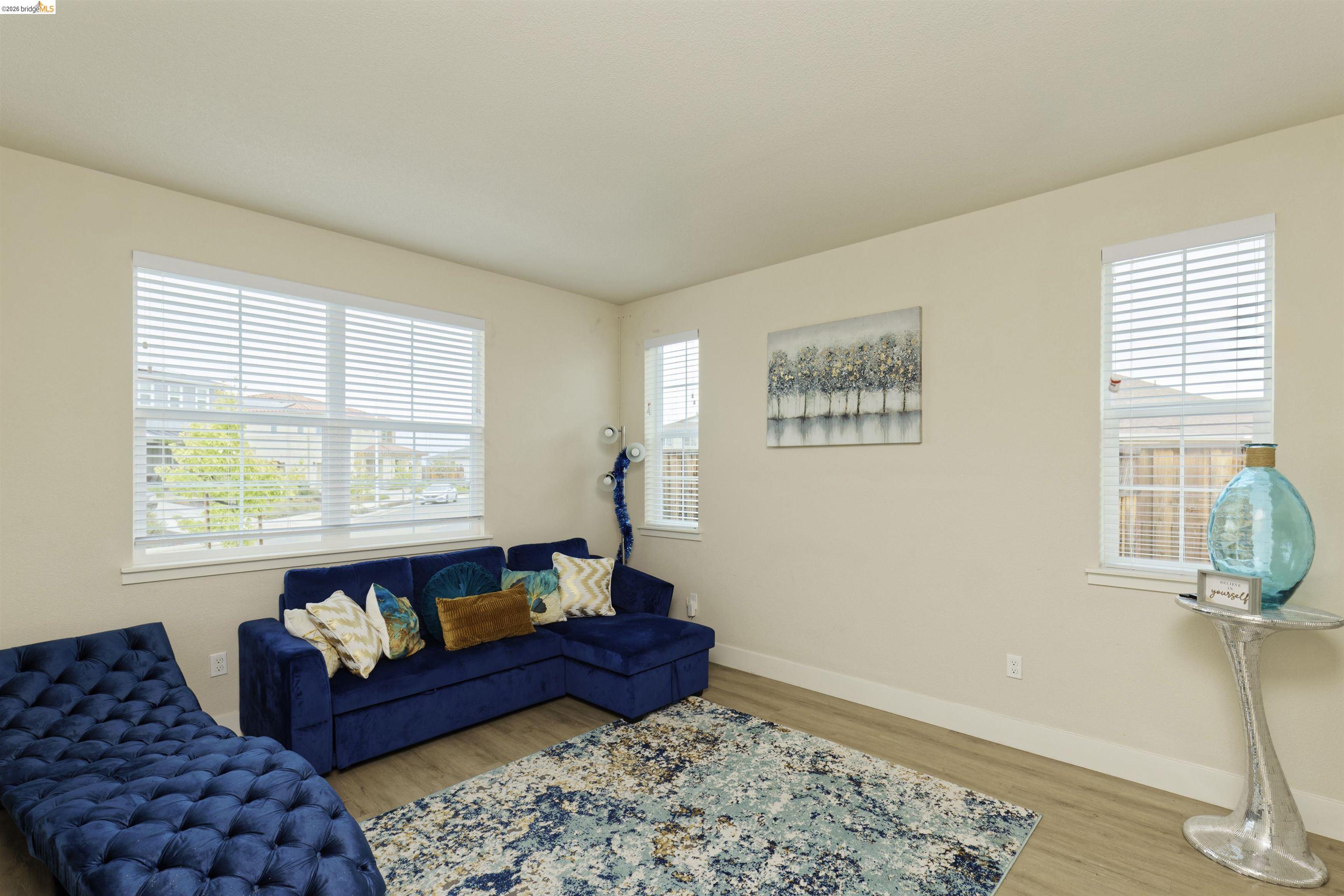 Detail Gallery Image 7 of 31 For 5506 Monte Vista Way, Antioch,  CA 94531 - 4 Beds | 3/1 Baths