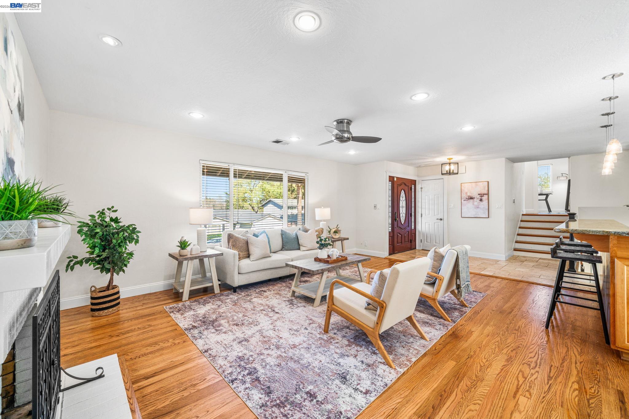 Detail Gallery Image 12 of 54 For 884 Bonita Ave, Pleasanton,  CA 94566 - 4 Beds | 2/1 Baths