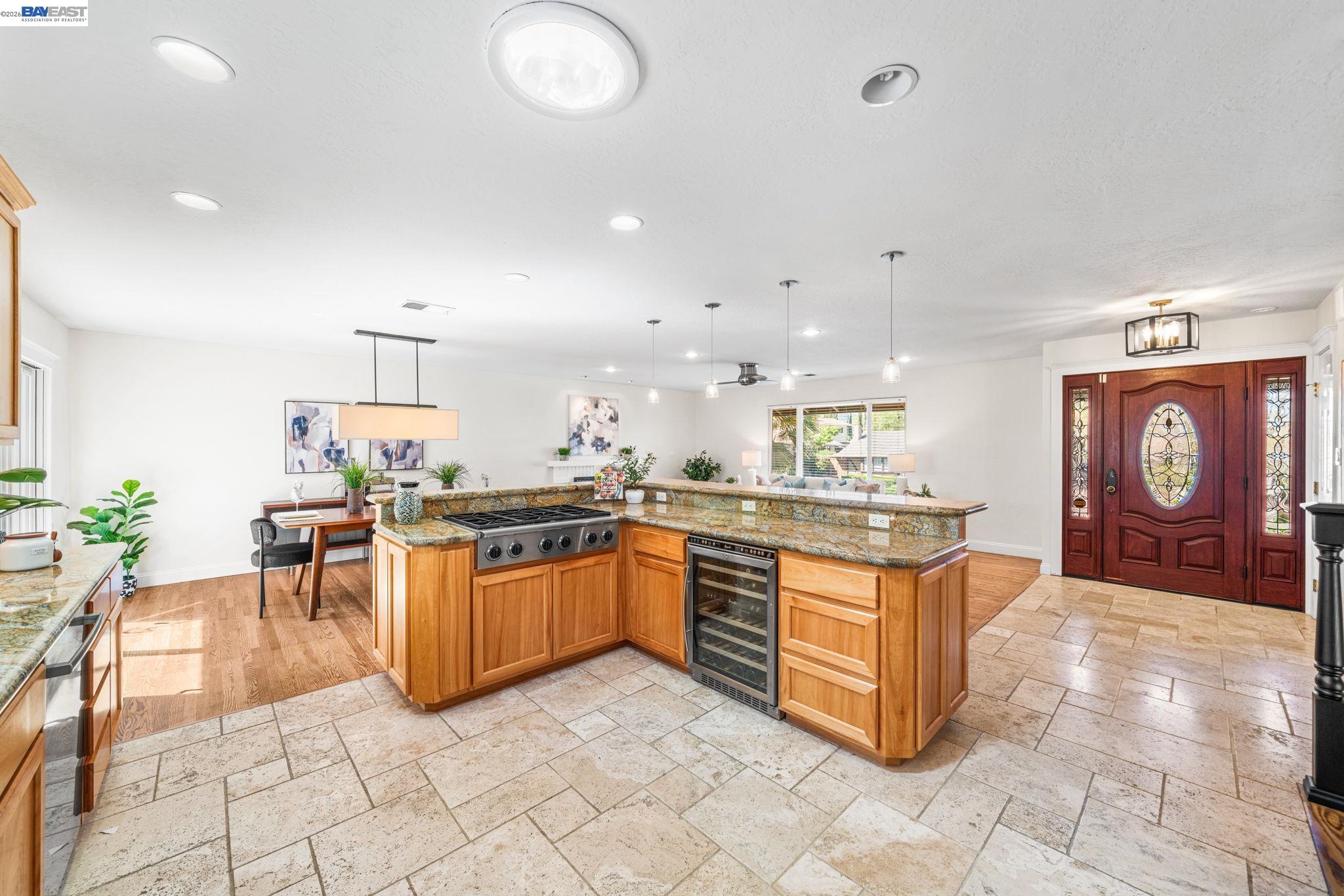 Detail Gallery Image 20 of 54 For 884 Bonita Ave, Pleasanton,  CA 94566 - 4 Beds | 2/1 Baths