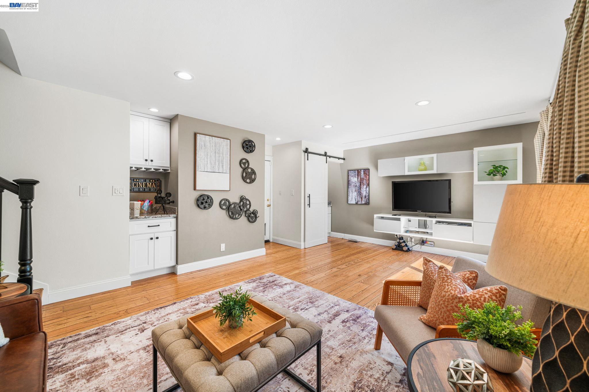 Detail Gallery Image 32 of 54 For 884 Bonita Ave, Pleasanton,  CA 94566 - 4 Beds | 2/1 Baths