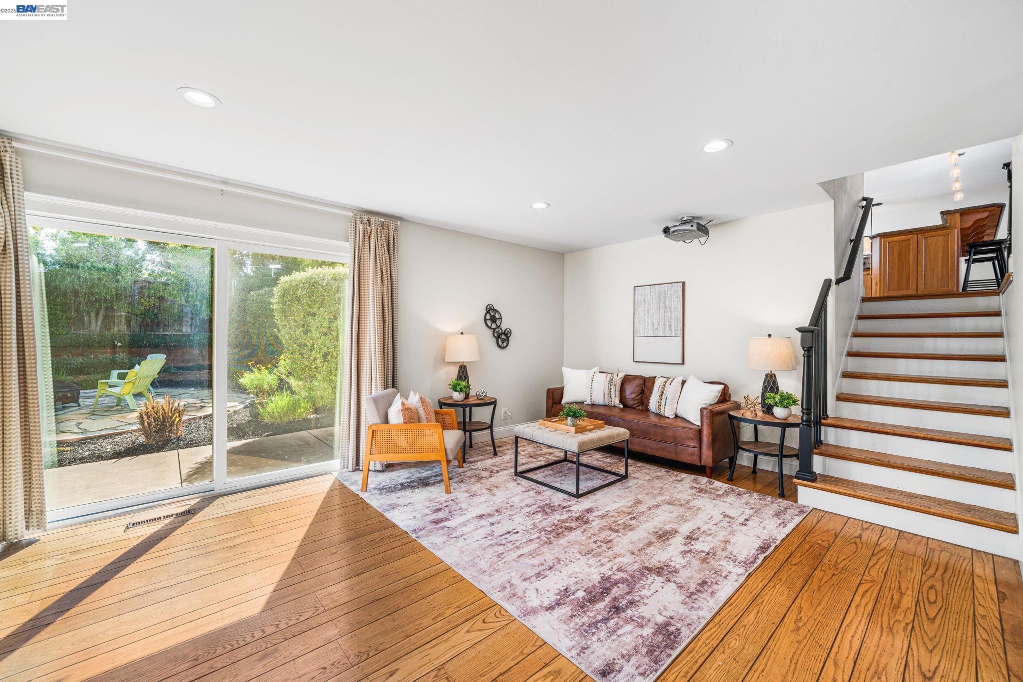 Detail Gallery Image 34 of 54 For 884 Bonita Ave, Pleasanton,  CA 94566 - 4 Beds | 2/1 Baths