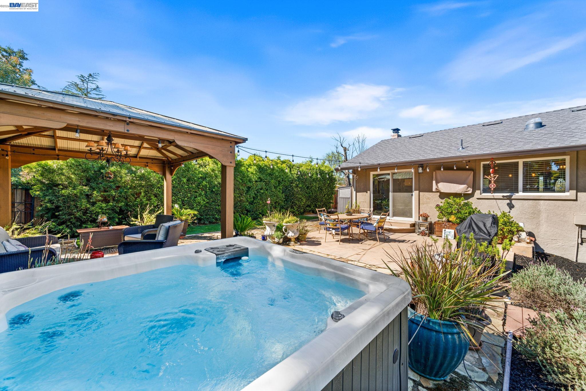 Detail Gallery Image 39 of 54 For 884 Bonita Ave, Pleasanton,  CA 94566 - 4 Beds | 2/1 Baths