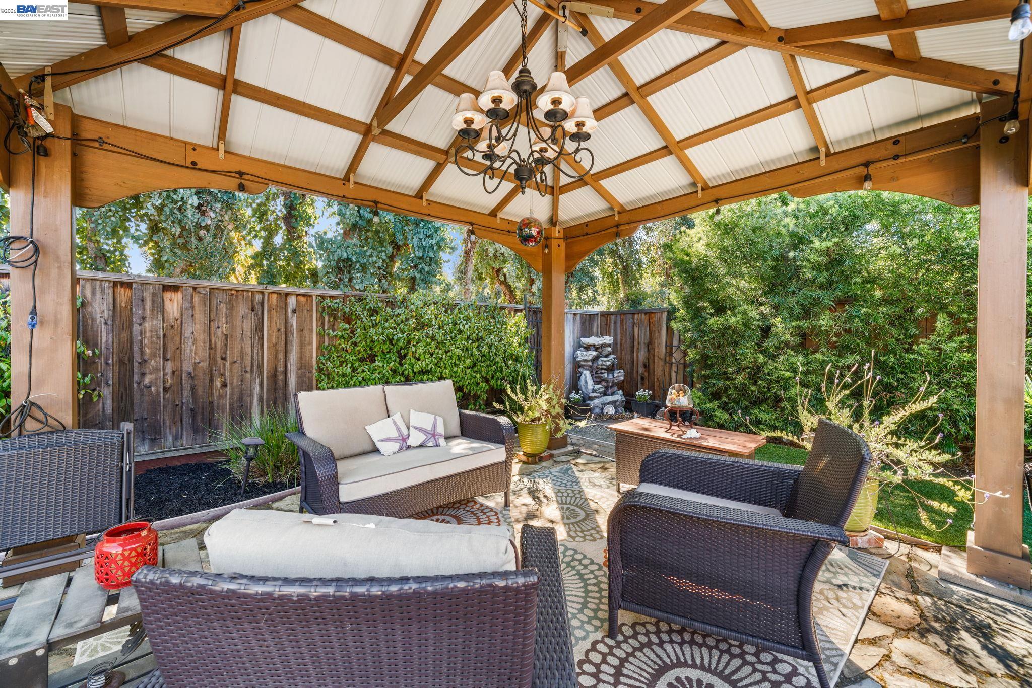 Detail Gallery Image 40 of 54 For 884 Bonita Ave, Pleasanton,  CA 94566 - 4 Beds | 2/1 Baths