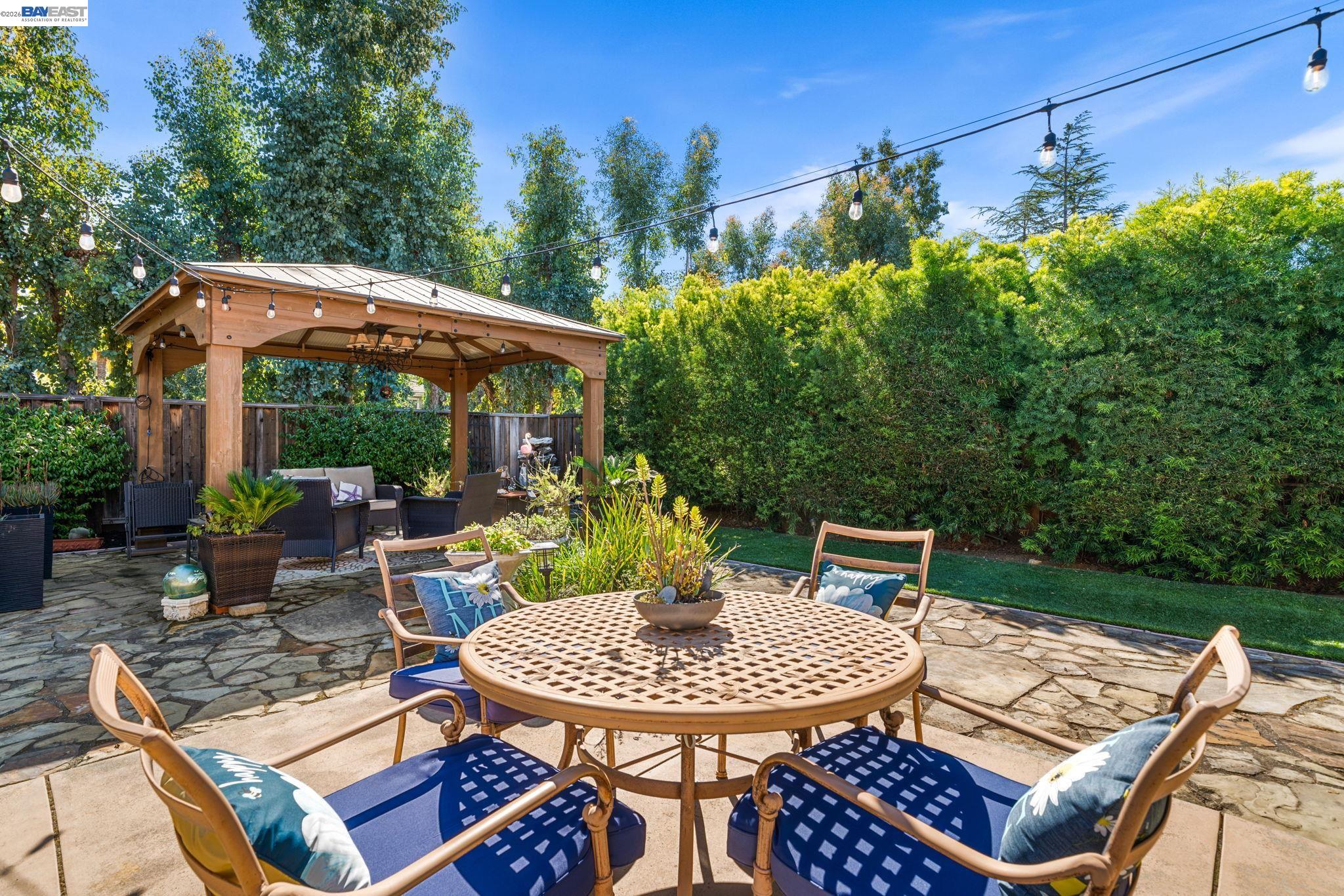 Detail Gallery Image 42 of 54 For 884 Bonita Ave, Pleasanton,  CA 94566 - 4 Beds | 2/1 Baths