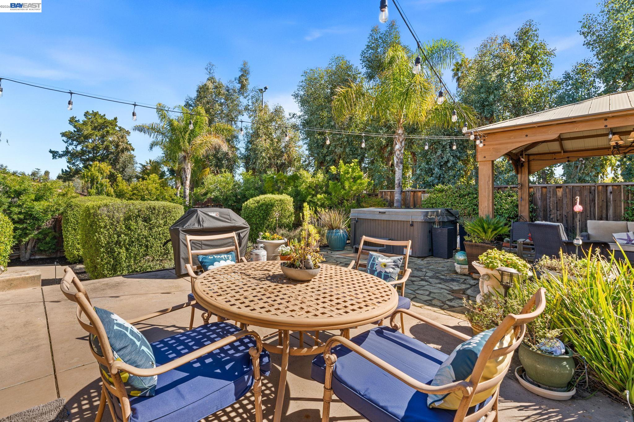 Detail Gallery Image 47 of 54 For 884 Bonita Ave, Pleasanton,  CA 94566 - 4 Beds | 2/1 Baths