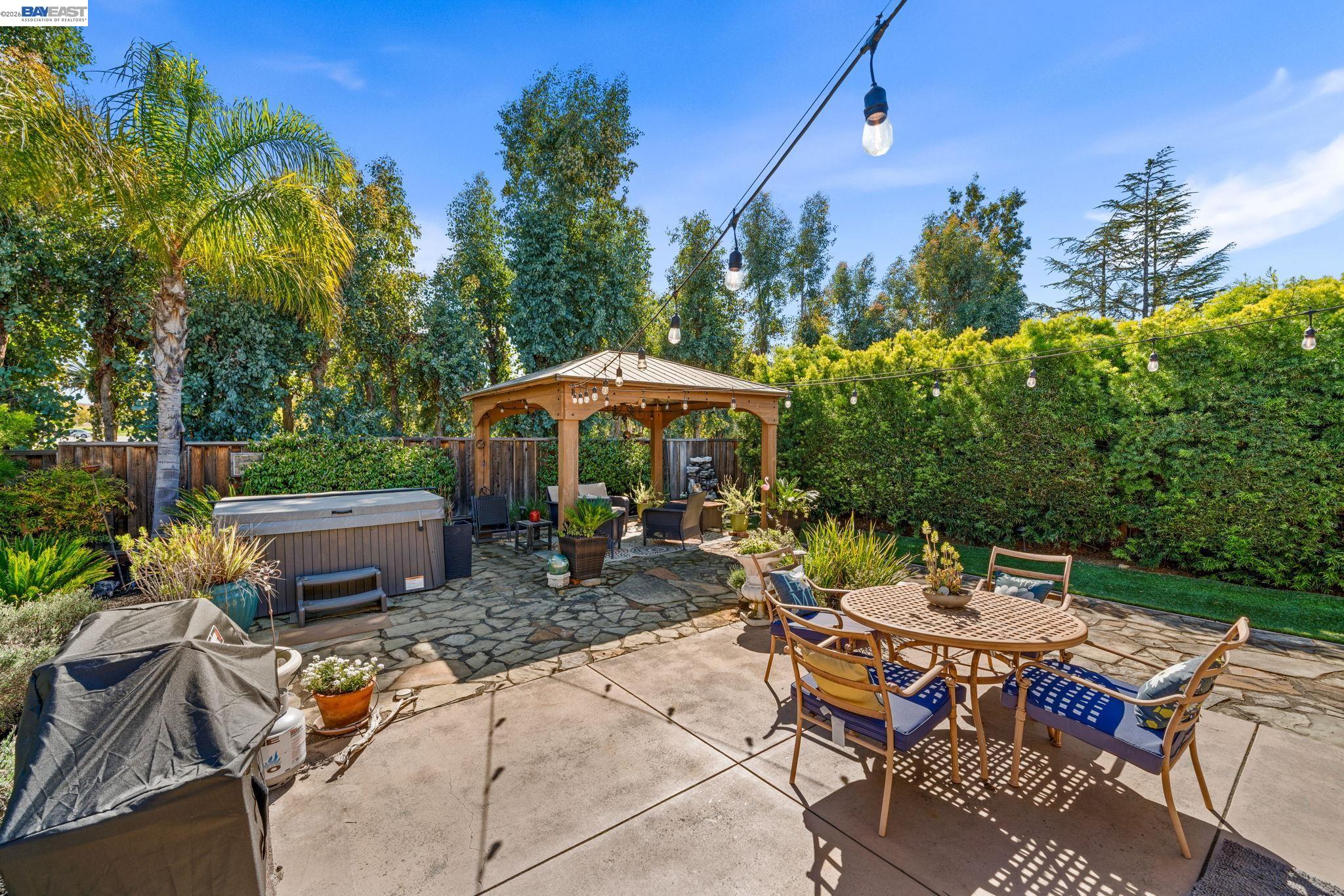 Detail Gallery Image 49 of 54 For 884 Bonita Ave, Pleasanton,  CA 94566 - 4 Beds | 2/1 Baths