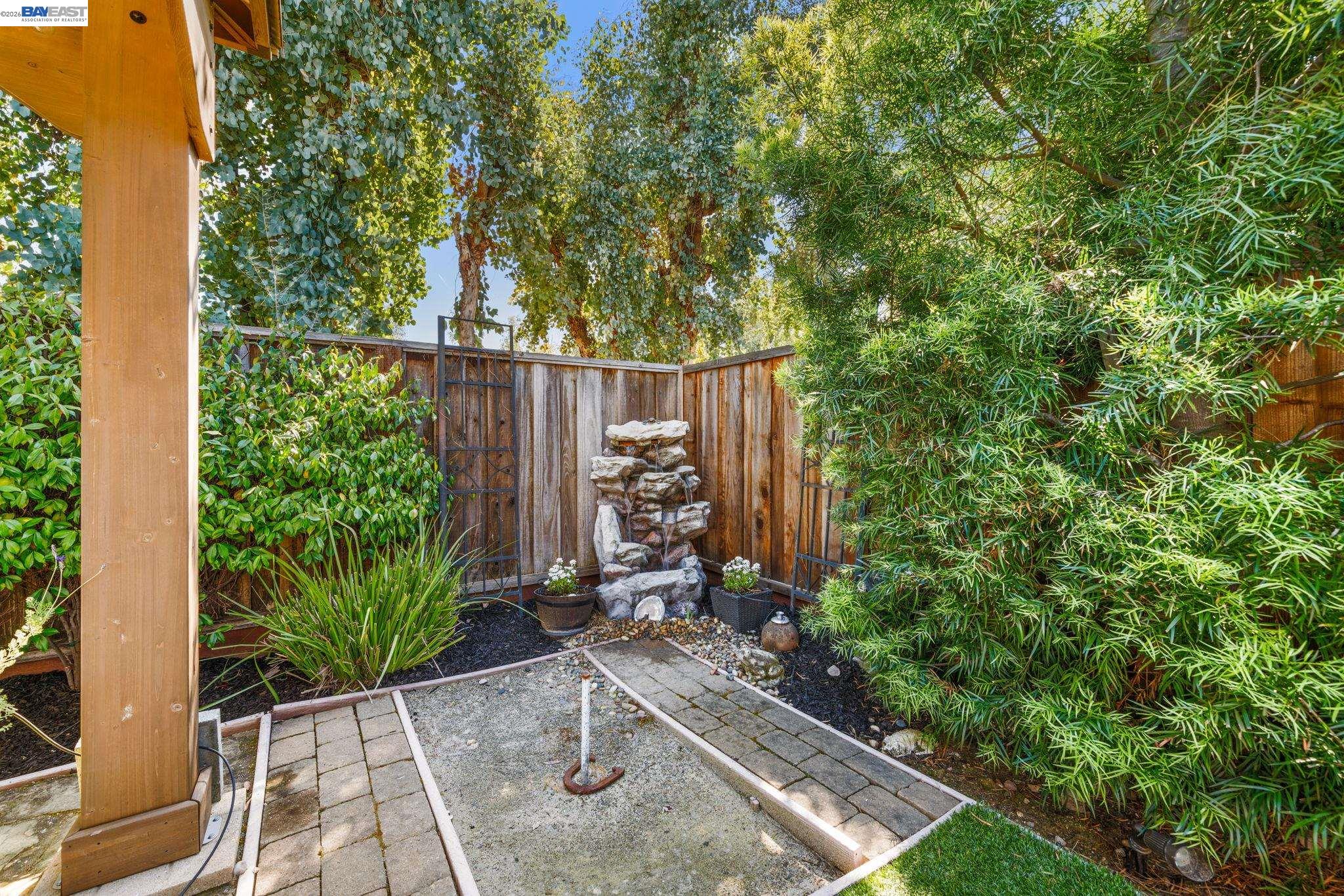 Detail Gallery Image 53 of 54 For 884 Bonita Ave, Pleasanton,  CA 94566 - 4 Beds | 2/1 Baths