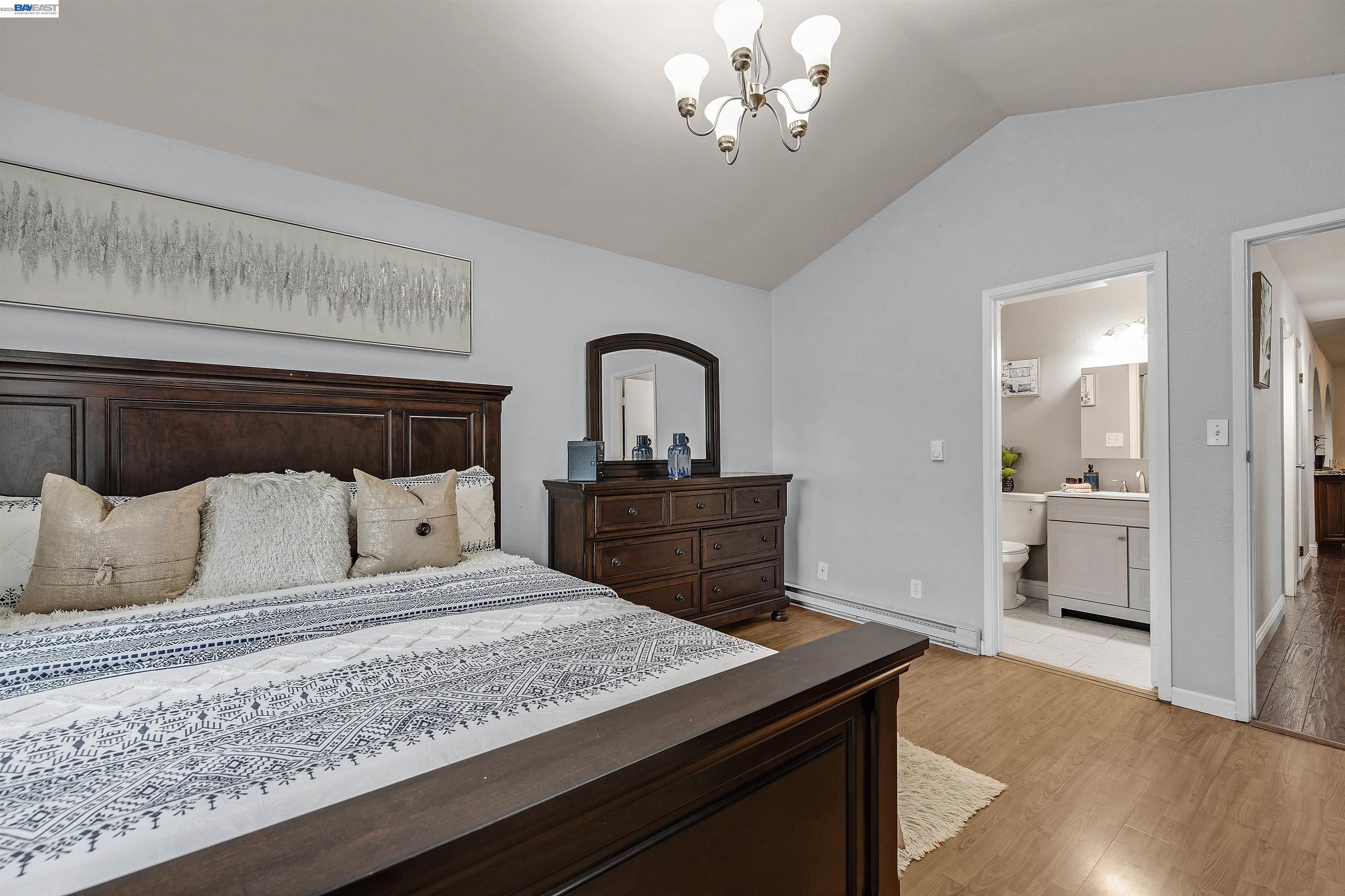 Detail Gallery Image 18 of 28 For 1615 85th Ave, Oakland,  CA 94621 - 3 Beds | 2 Baths