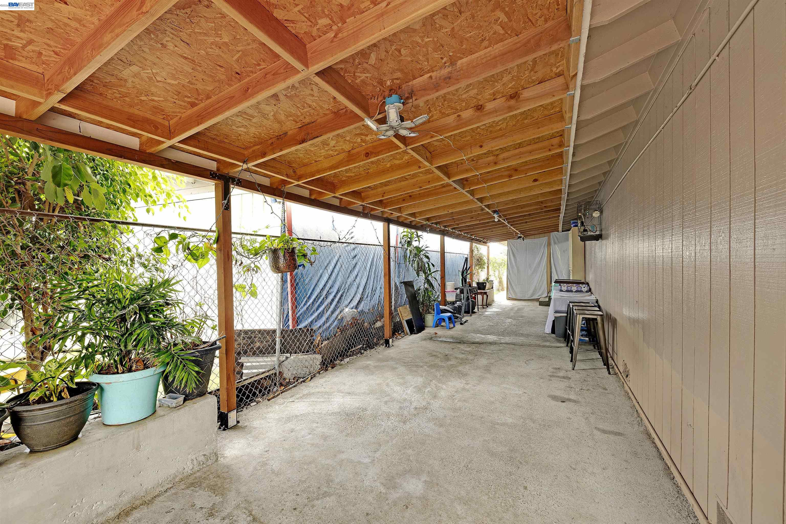 Detail Gallery Image 25 of 28 For 1615 85th Ave, Oakland,  CA 94621 - 3 Beds | 2 Baths