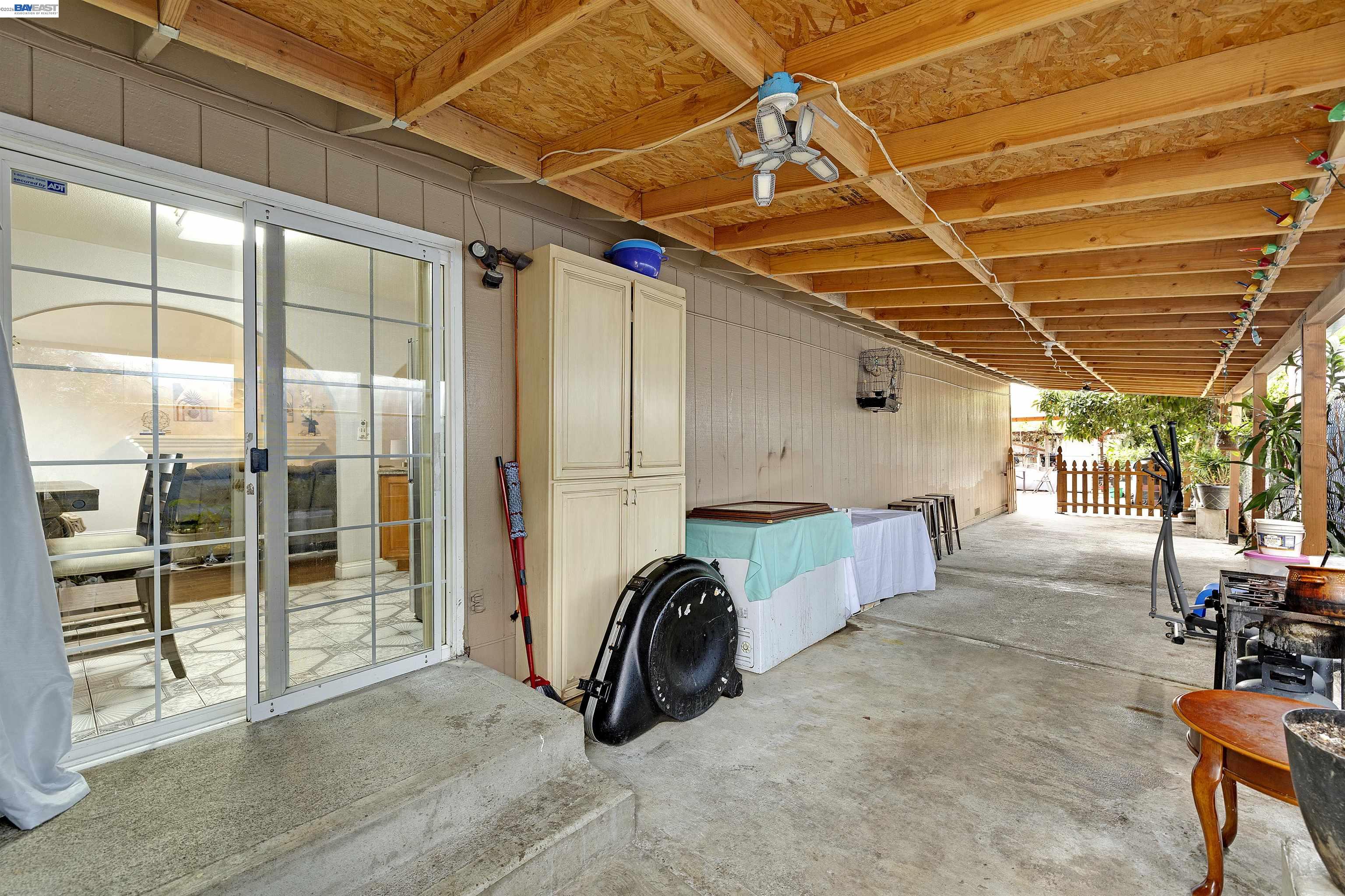 Detail Gallery Image 26 of 28 For 1615 85th Ave, Oakland,  CA 94621 - 3 Beds | 2 Baths