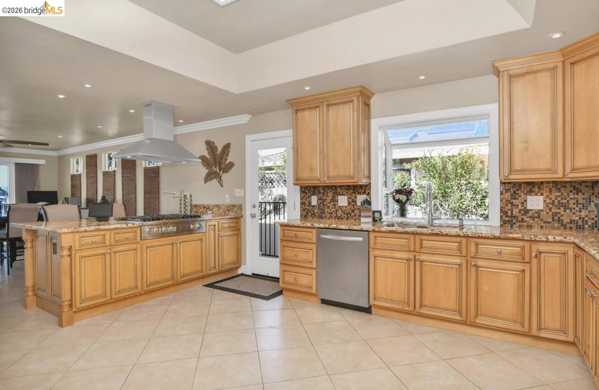 Detail Gallery Image 13 of 31 For 1056 Discovery Bay Blvd, Discovery Bay,  CA 94505 - 3 Beds | 2 Baths