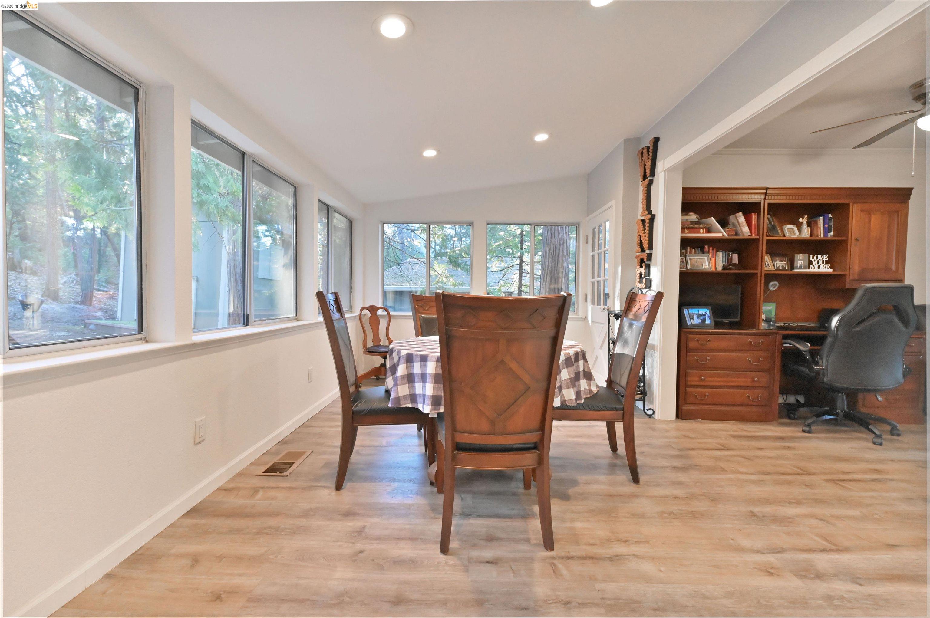 Detail Gallery Image 31 of 59 For 21410 Green Meadow Lane, Sonora,  CA 95370 - 3 Beds | 2 Baths