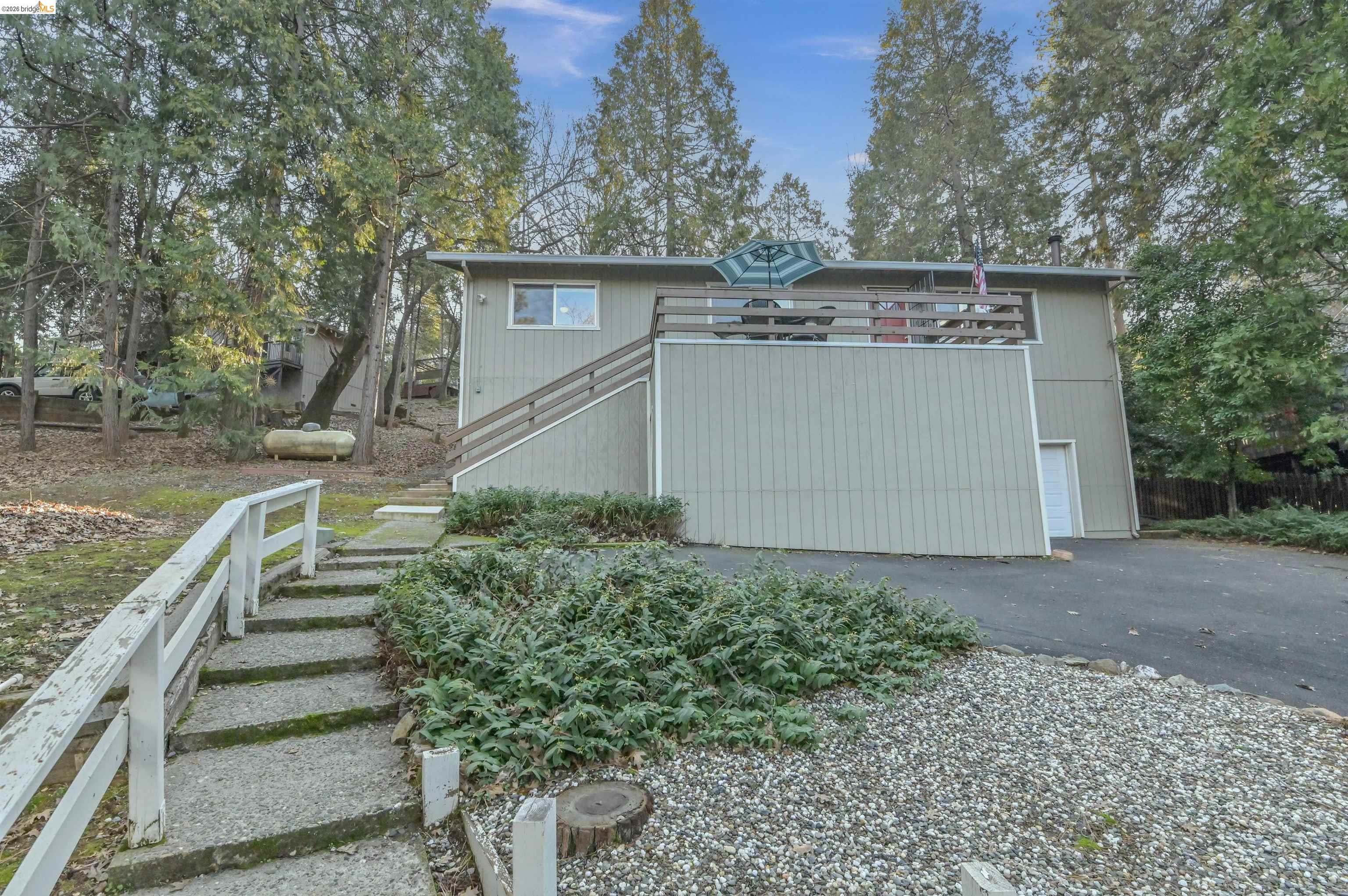 Detail Gallery Image 10 of 59 For 21410 Green Meadow Lane, Sonora,  CA 95370 - 3 Beds | 2 Baths