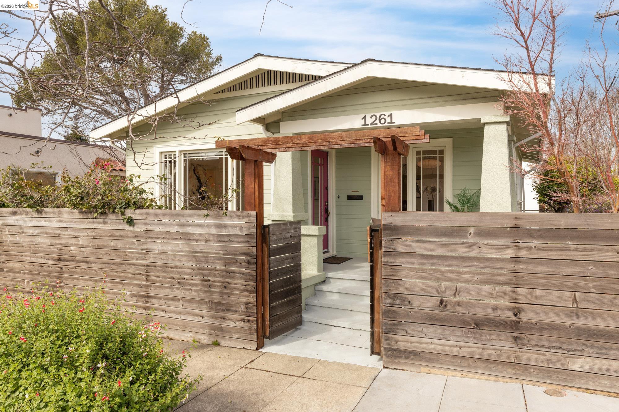 Front Image Thumbnail for EB41125374