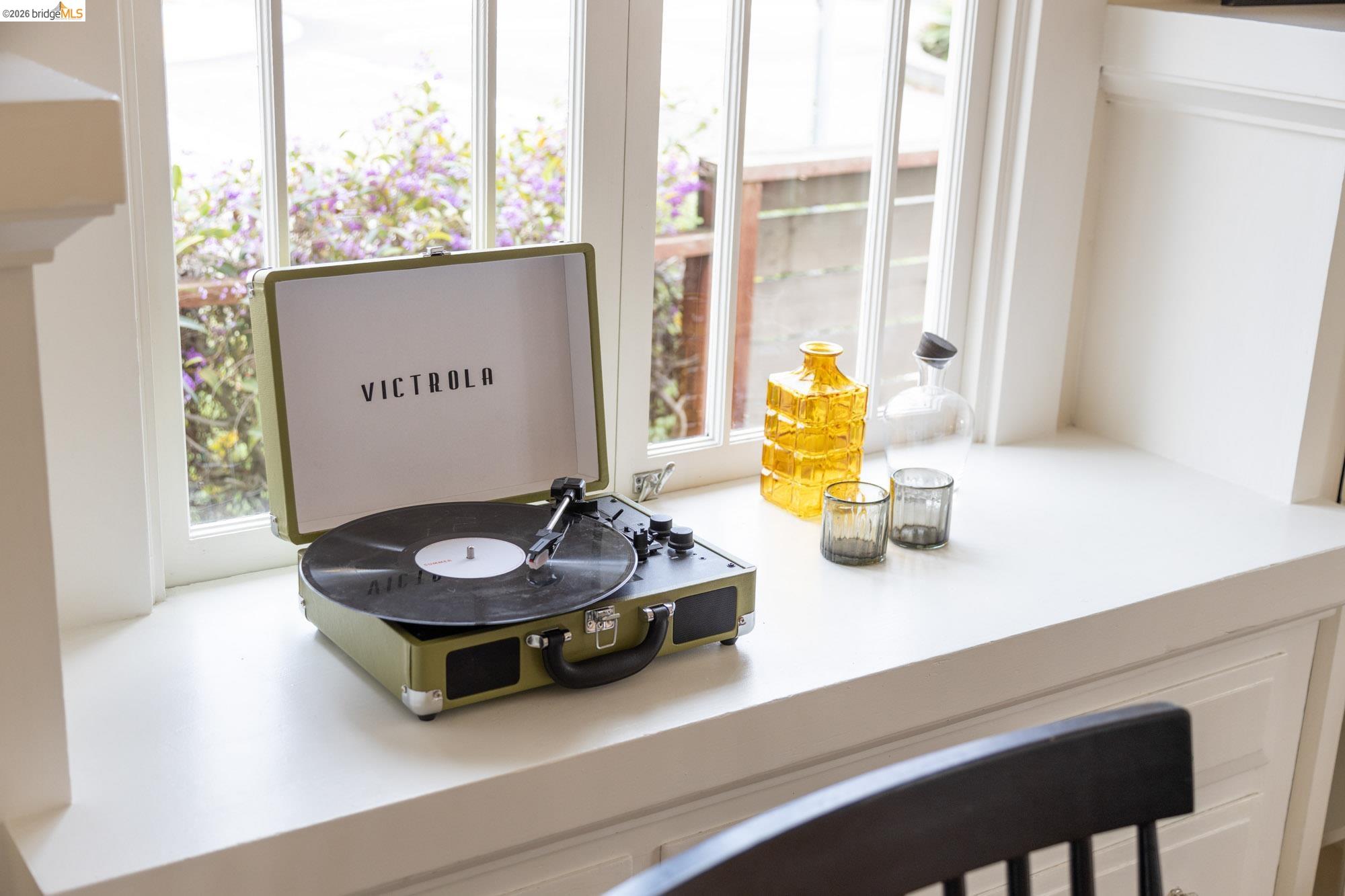 Detail Gallery Image 24 of 53 For 1261 Hearst Ave, Berkeley,  CA 94702 - 1 Beds | 1 Baths