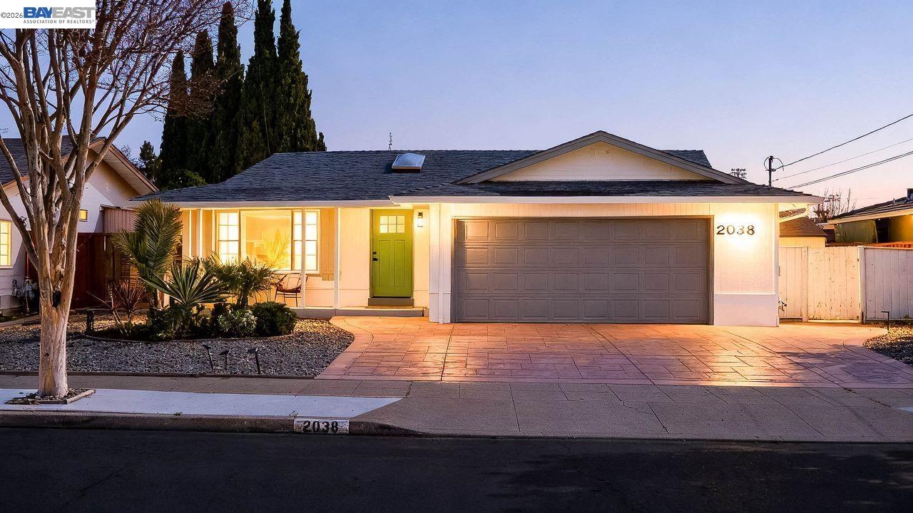 Front Image Thumbnail for BE41125375