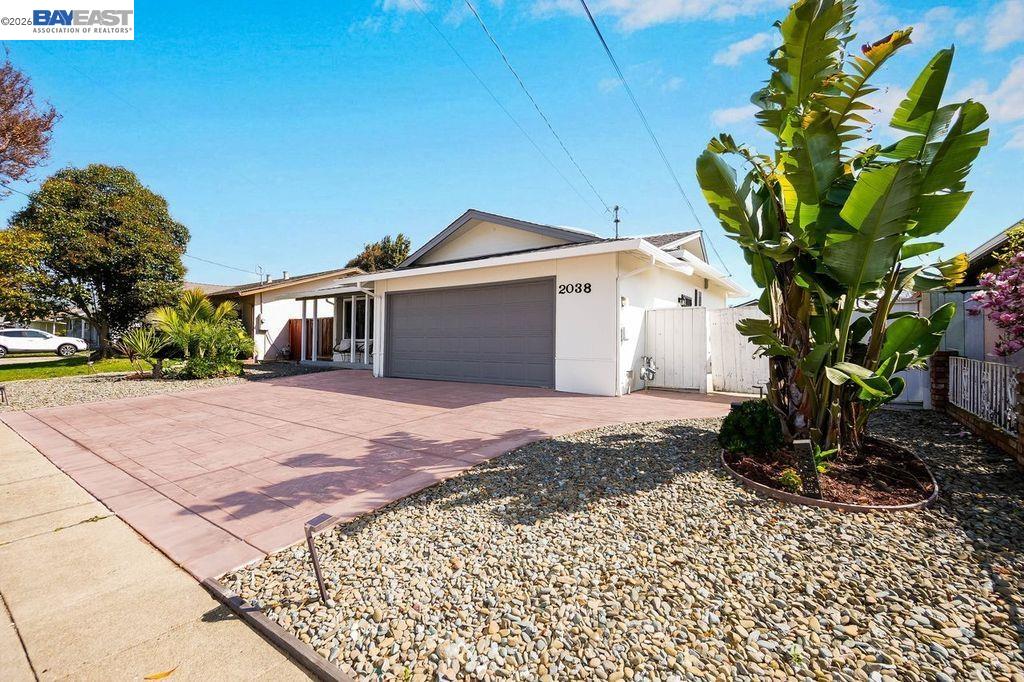 Detail Gallery Image 4 of 30 For 2038 Hartnell St, Union City,  CA 94587 - 4 Beds | 2 Baths
