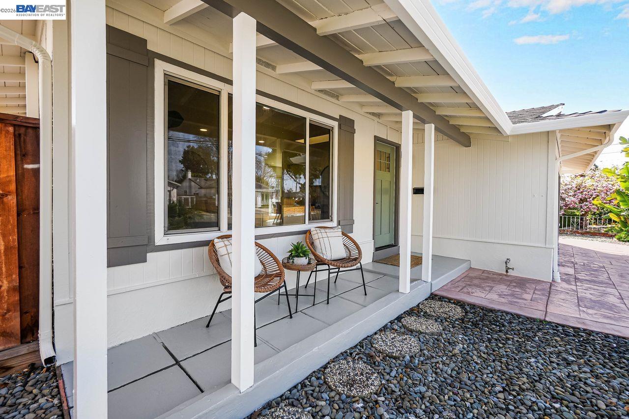 Detail Gallery Image 6 of 30 For 2038 Hartnell St, Union City,  CA 94587 - 4 Beds | 2 Baths