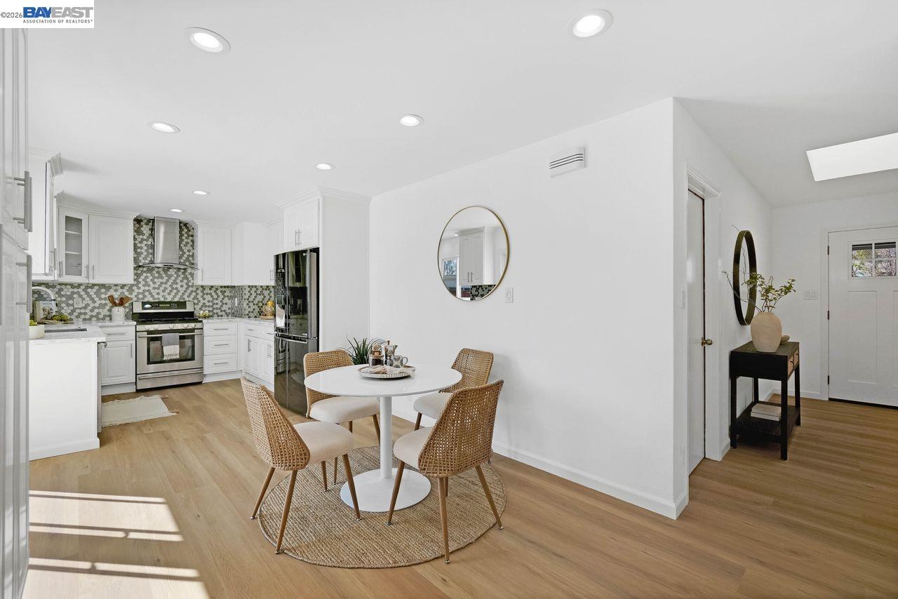 Detail Gallery Image 9 of 30 For 2038 Hartnell St, Union City,  CA 94587 - 4 Beds | 2 Baths