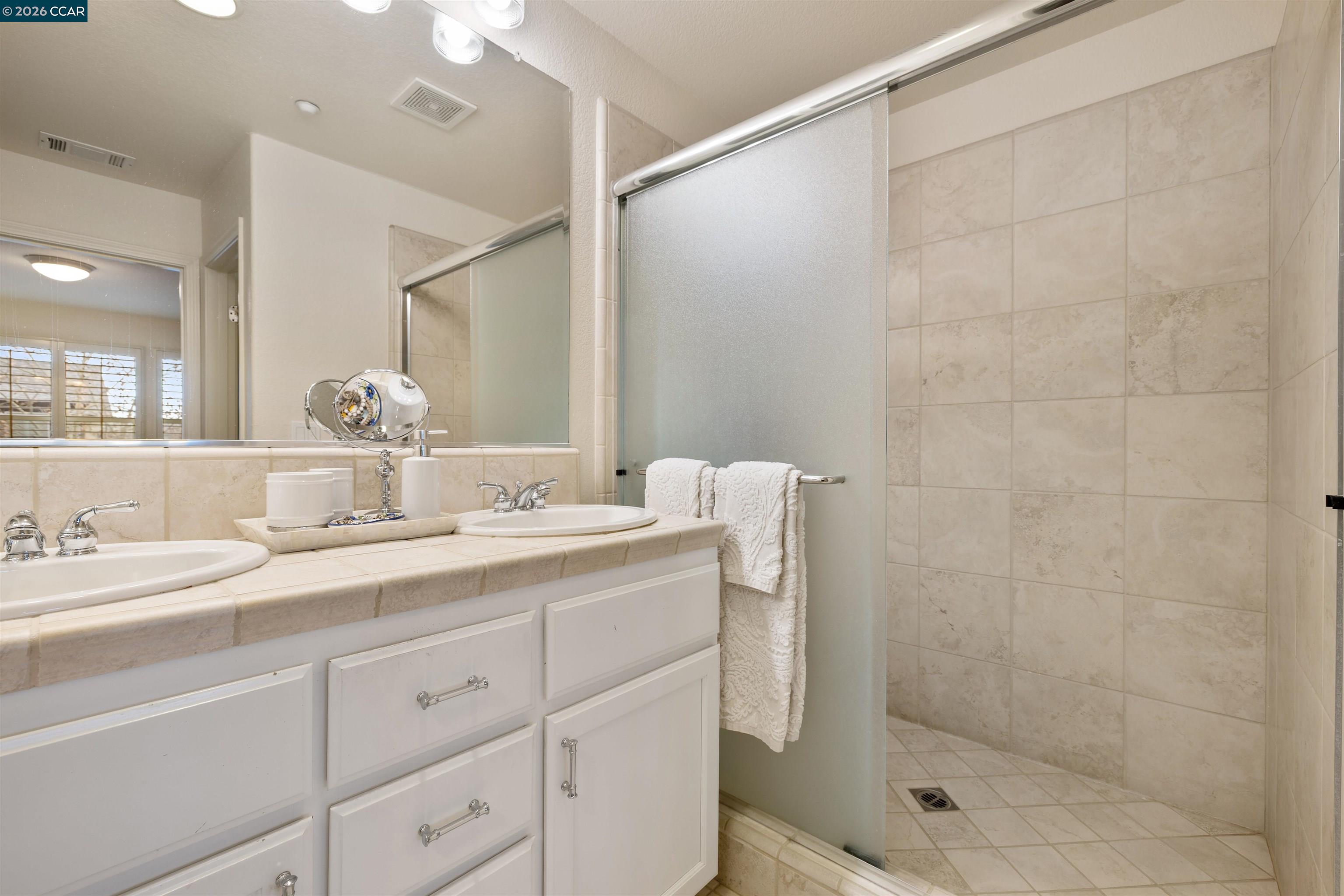 Photo #22: 41125376 Listing: Photo #22