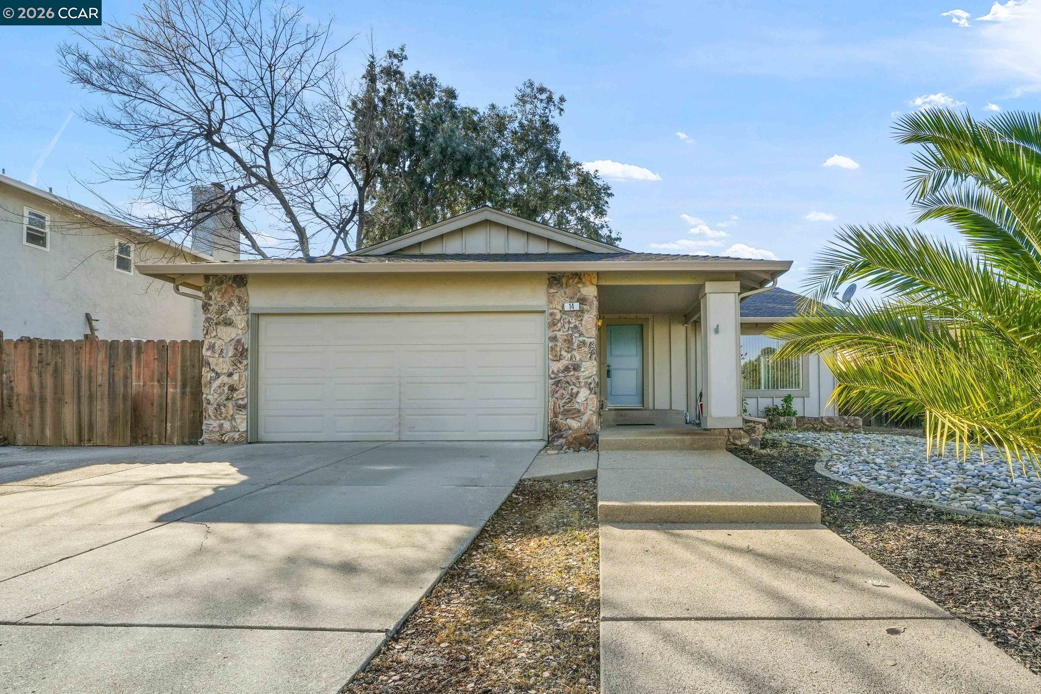 Front Image Thumbnail for CC41125377