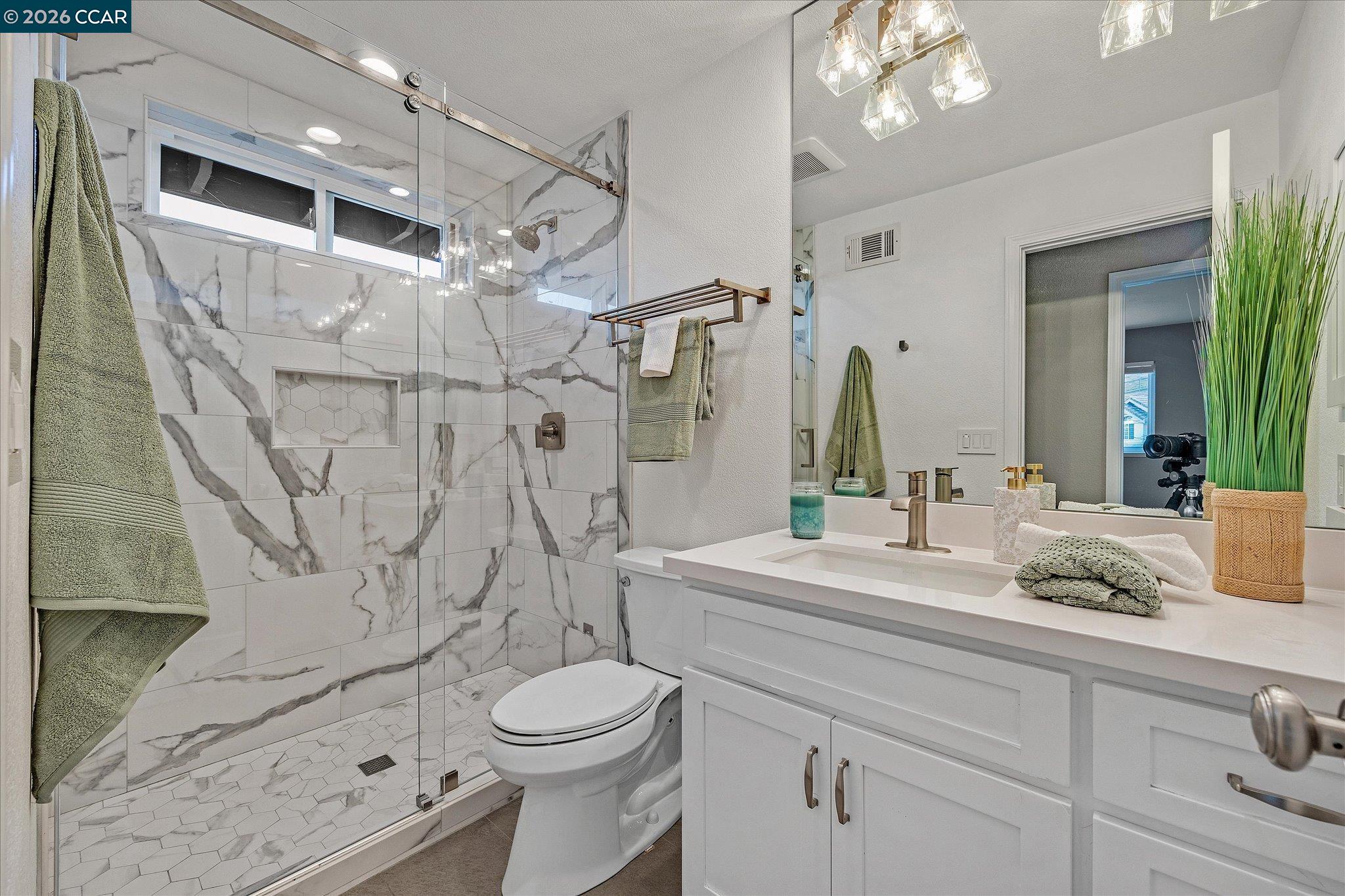 Detail Gallery Image 37 of 60 For 11205 Creekside Ct, Dublin,  CA 94568 - 4 Beds | 3 Baths