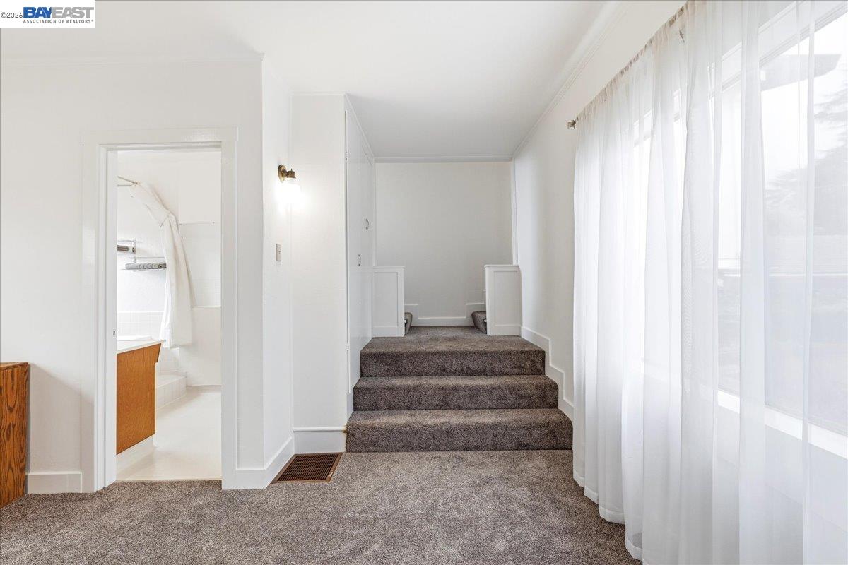 Detail Gallery Image 30 of 57 For 18425 Pepper St, Castro Valley,  CA 94546 - 4 Beds | 2 Baths