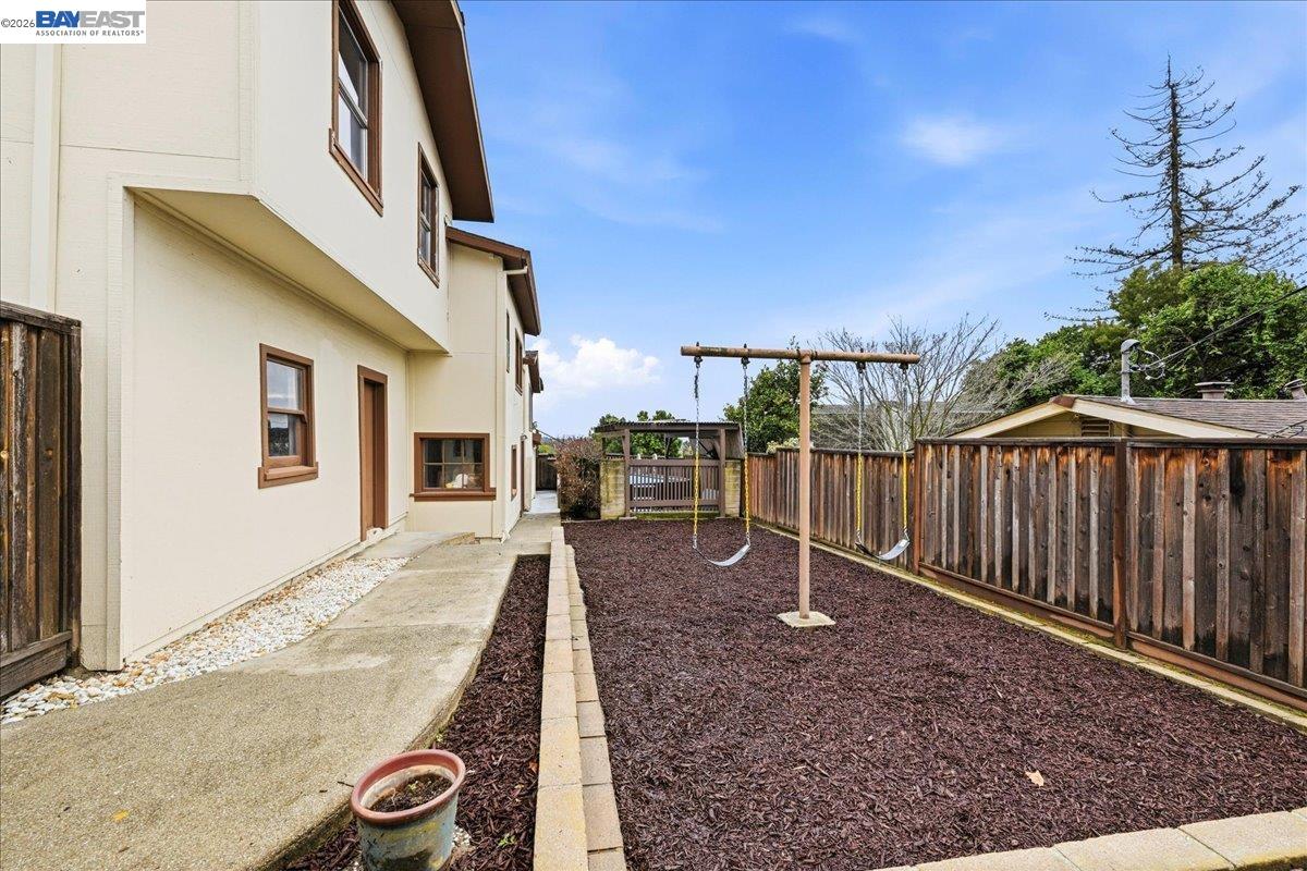 Detail Gallery Image 47 of 57 For 18425 Pepper St, Castro Valley,  CA 94546 - 4 Beds | 2 Baths