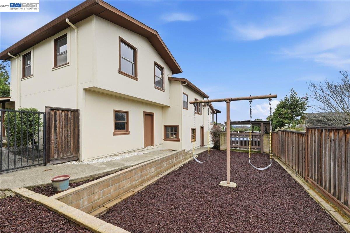 Detail Gallery Image 49 of 57 For 18425 Pepper St, Castro Valley,  CA 94546 - 4 Beds | 2 Baths