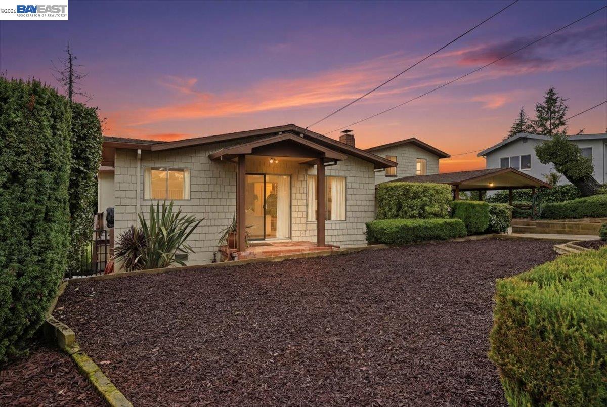 Detail Gallery Image 55 of 57 For 18425 Pepper St, Castro Valley,  CA 94546 - 4 Beds | 2 Baths