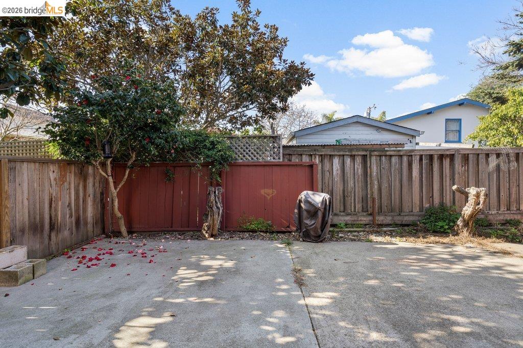 Detail Gallery Image 8 of 55 For 918 Adams Street, Albany,  CA 94706 - – Beds | – Baths